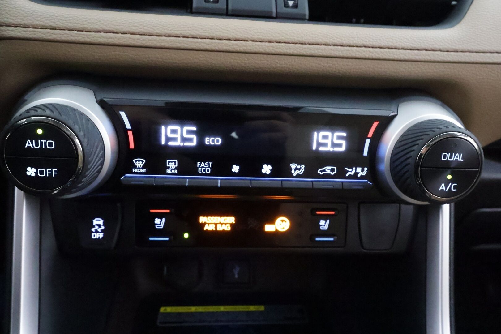Toyota RAV4 2021 2,5 Hybrid AWD-i Premium - | ACC | LED | 360 | Ilmastoitu Muistipenkki | JBL | Panorama | Katveavustin | Kaistavahti | Keyless | Suomi-auto | Kahdet renkaat | Merkkihuollot | 