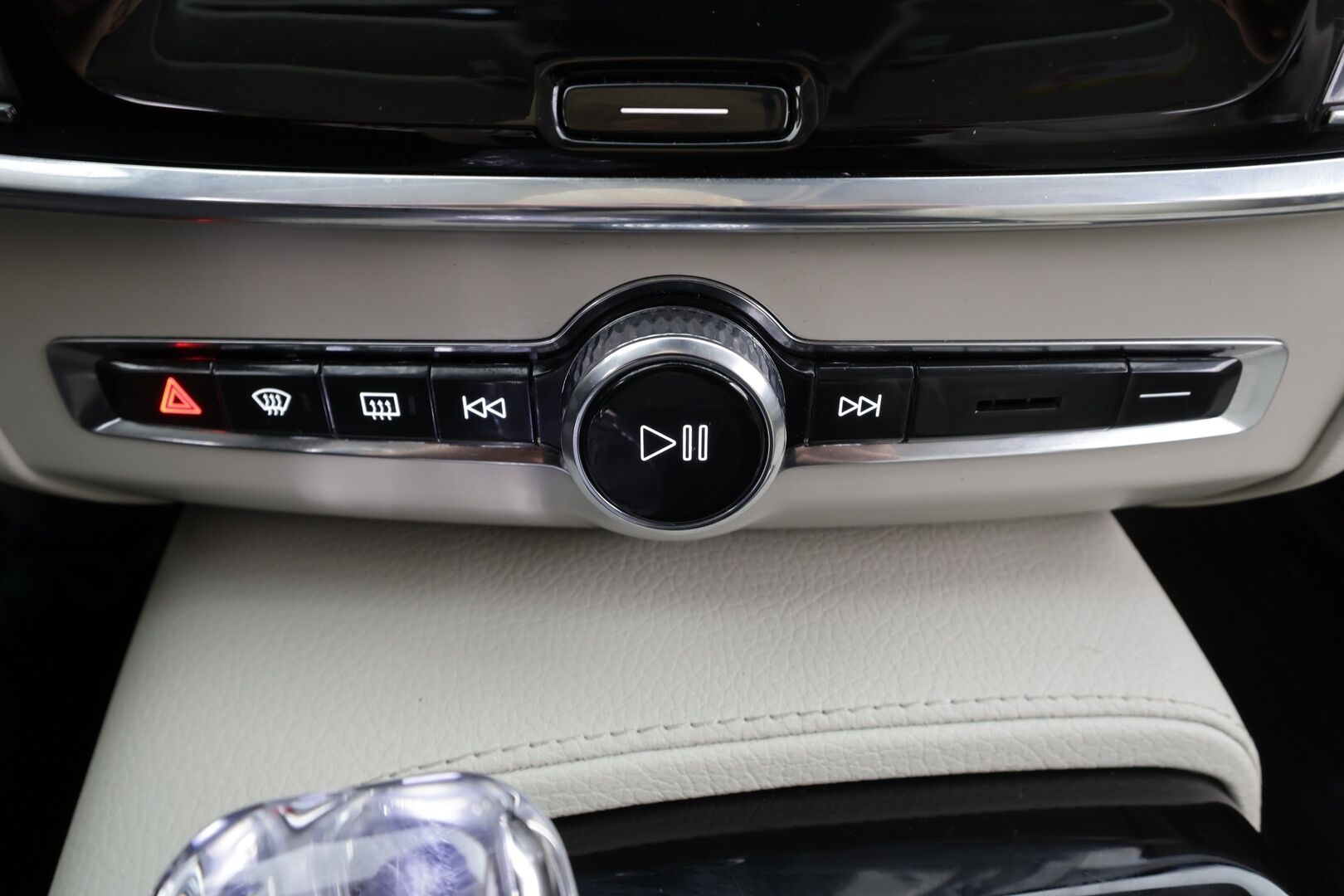 Volvo V90 2021 T6 TwE AWD Inscription aut * ACC / P.kamera / LED / Navi / Muistipenkit / Webasto / Vaaleat nahat / BLIS * - 1.Om Suomi-auto / Akku kuntotarkastettu / Kahdet renkaat aluvanteilla / Merkkihuollettu