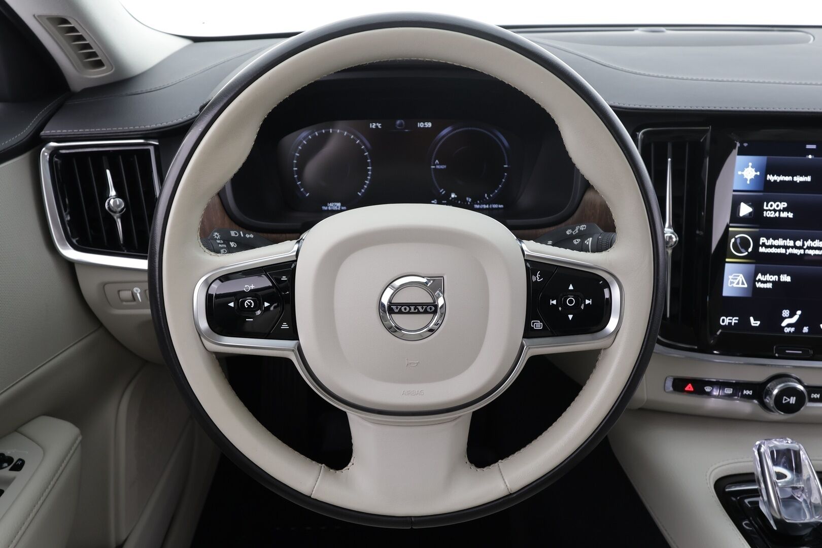 Volvo V90 2021 T6 TwE AWD Inscription aut * ACC / P.kamera / LED / Navi / Muistipenkit / Webasto / Vaaleat nahat / BLIS * - 1.Om Suomi-auto / Akku kuntotarkastettu / Kahdet renkaat aluvanteilla / Merkkihuollettu