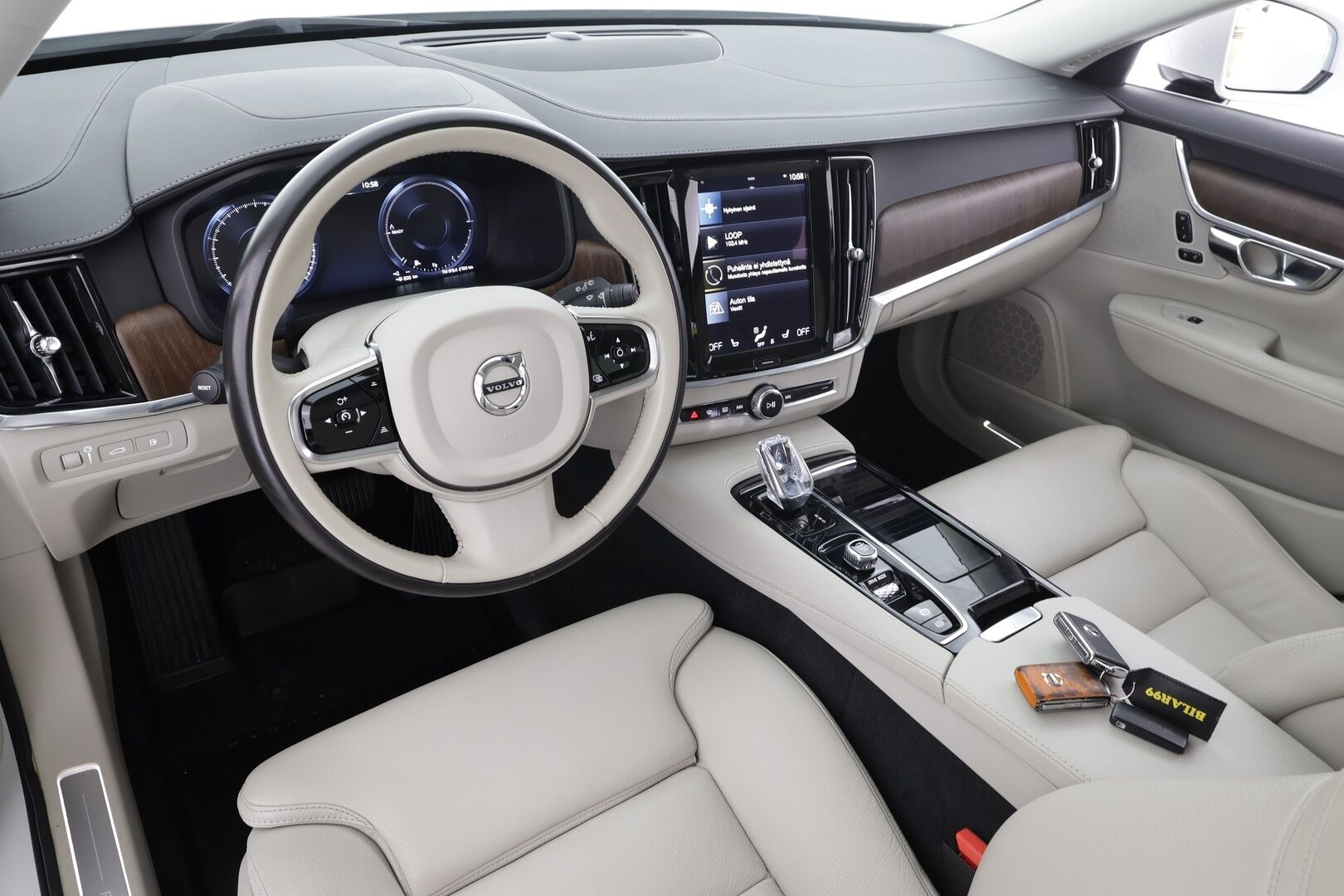 Volvo V90 2021 T6 TwE AWD Inscription aut * ACC / P.kamera / LED / Navi / Muistipenkit / Webasto / Vaaleat nahat / BLIS * - 1.Om Suomi-auto / Akku kuntotarkastettu / Kahdet renkaat aluvanteilla / Merkkihuollettu