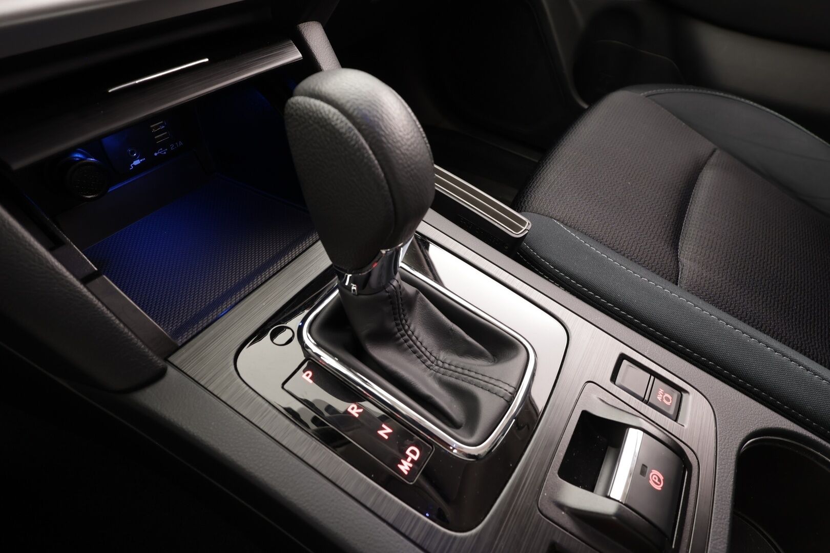 Subaru Outback 2020 2,5i Active CVT * Suomi-auto / ACC / 360° / Koukku / Lohkolämmitin / LED / Ratinlämmitin / Sähköpenkki * - Kahdet renkaat aluvanteilla