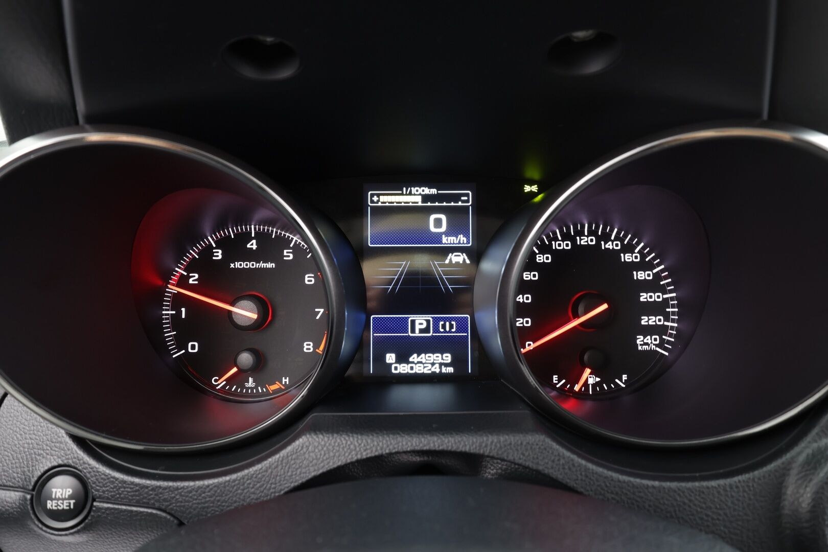 Subaru Outback 2020 2,5i Active CVT * Suomi-auto / ACC / 360° / Koukku / Lohkolämmitin / LED / Ratinlämmitin / Sähköpenkki * - Kahdet renkaat aluvanteilla