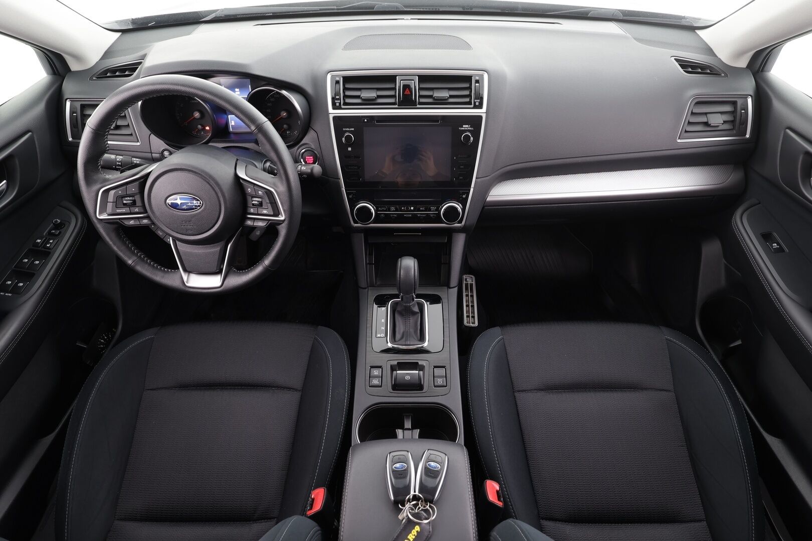 Subaru Outback 2020 2,5i Active CVT * Suomi-auto / ACC / 360° / Koukku / Lohkolämmitin / LED / Ratinlämmitin / Sähköpenkki * - Kahdet renkaat aluvanteilla