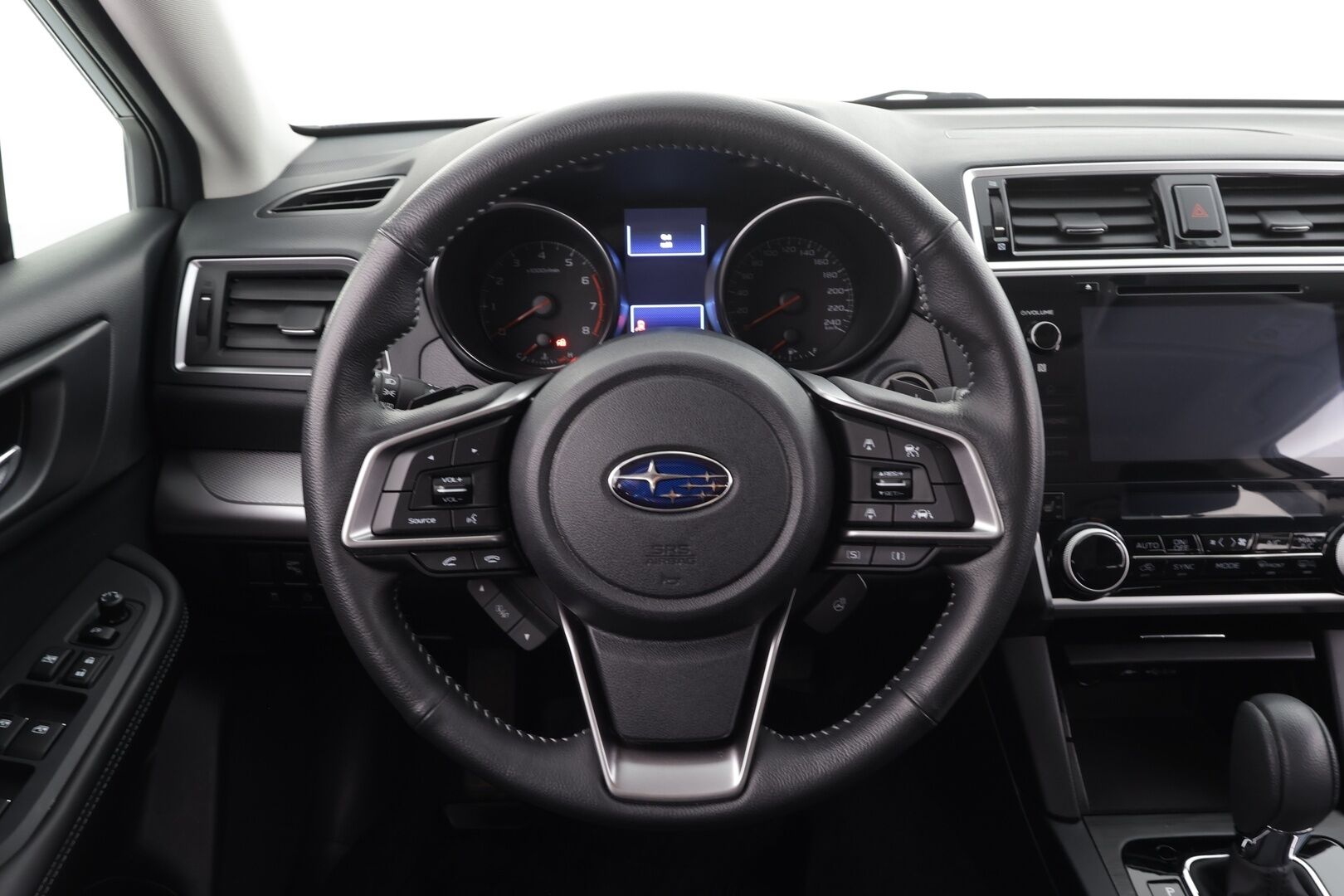 Subaru Outback 2020 2,5i Active CVT * Suomi-auto / ACC / 360° / Koukku / Lohkolämmitin / LED / Ratinlämmitin / Sähköpenkki * - Kahdet renkaat aluvanteilla