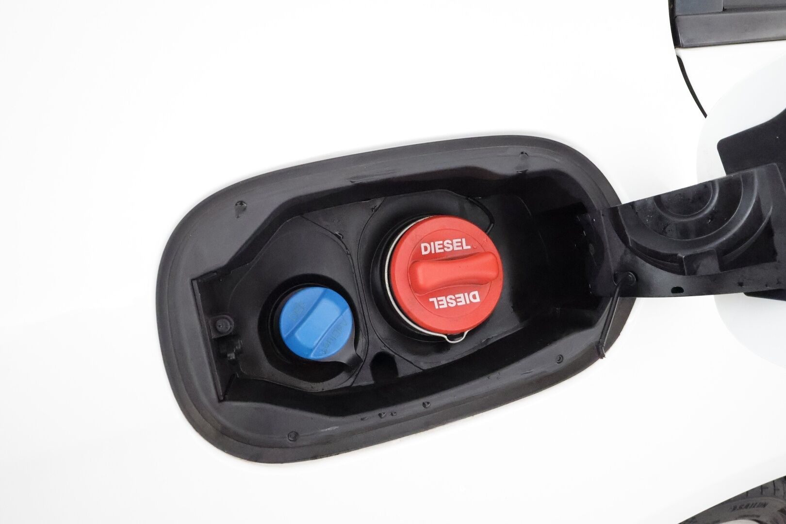 Mercedes-Benz E 2017 220d T A Premium Business AMG **Lohkolämmitin / LED-High Performance / P.Kamera / Sporttipenkit / Navi / Apple&Android** - Kahdet renkaat alumiinivantein