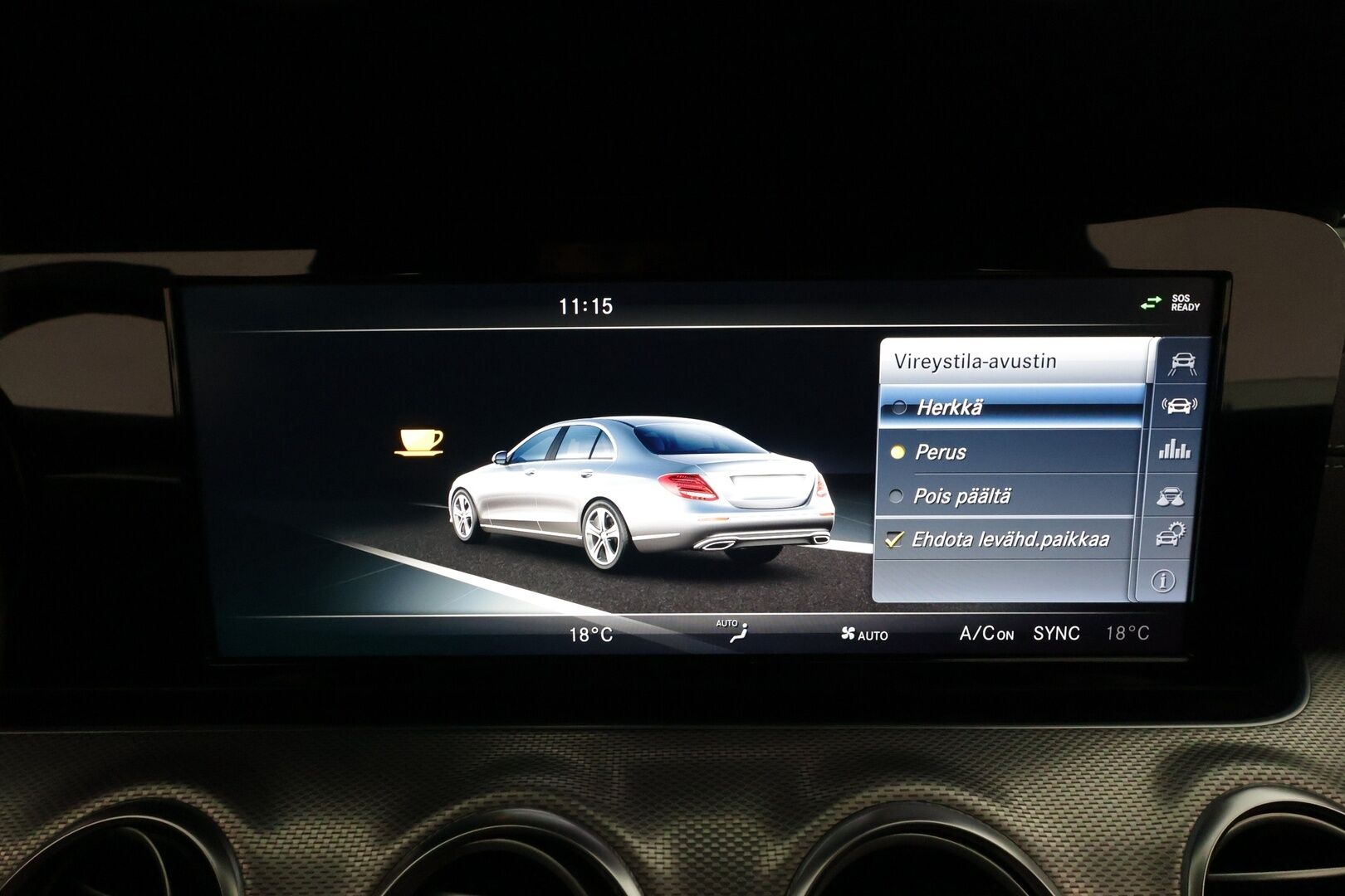 Mercedes-Benz E 2017 220d T A Premium Business AMG **Lohkolämmitin / LED-High Performance / P.Kamera / Sporttipenkit / Navi / Apple&Android** - Kahdet renkaat alumiinivantein