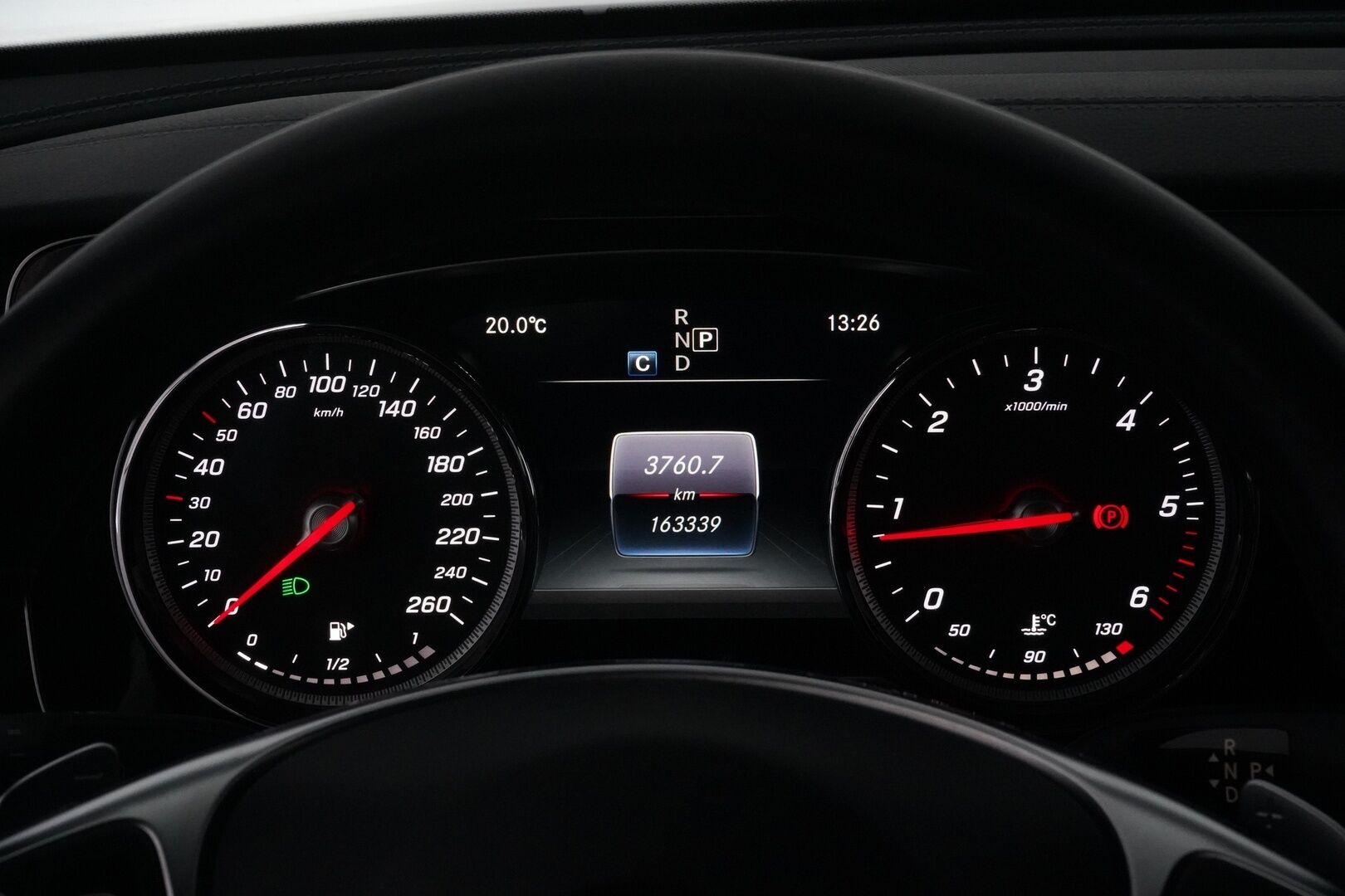 Mercedes-Benz E 2017 220d T A Premium Business AMG *LED-High Performance / P.Kamera / Sporttipenkit / Navi / Apple&Android / Lohko* - Kahdet renkaat alumiinivantein / Juuri katsastettu / Särmät huollot