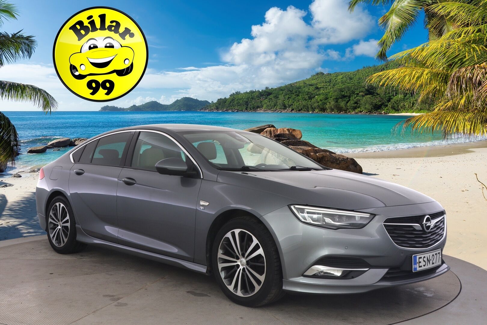 Opel Insignia 2020 Grand Sport Innovation Plus 165 Turbo A ** Webasto / OPC-Line /  AGR / HUD / 360-Kamera / Blis / Ilmastoidut etuistuimet - ** Hyvin huolettu / Kahdet renkaat vanteineen **