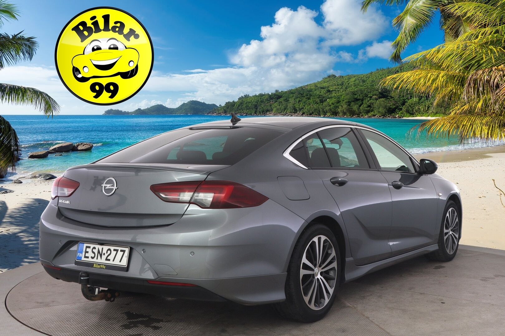 Opel Insignia 2020 Grand Sport Innovation Plus 165 Turbo A ** Webasto / OPC-Line /  AGR / HUD / 360-Kamera / Blis / Ilmastoidut etuistuimet - ** Hyvin huolettu / Kahdet renkaat vanteineen **