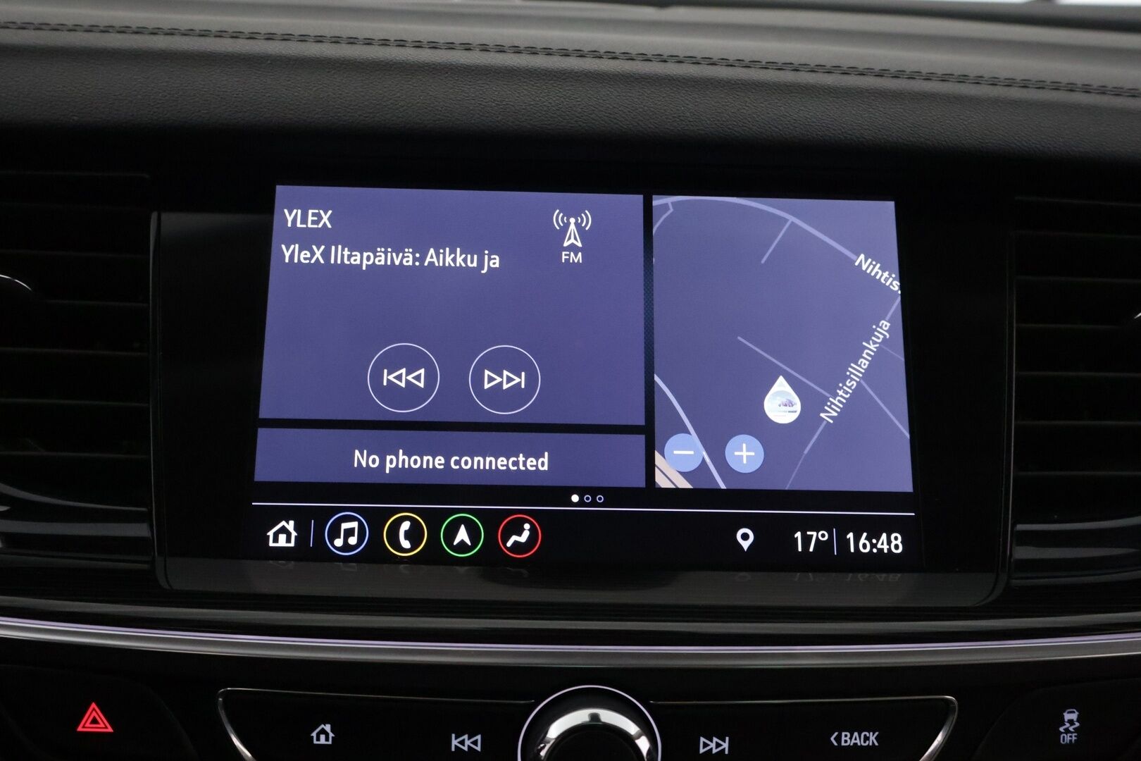 Opel Insignia 2020 Grand Sport Innovation Plus 165 Turbo A ** Webasto / OPC-Line /  AGR / HUD / 360-Kamera / Blis / Ilmastoidut etuistuimet - ** Hyvin huolettu / Kahdet renkaat vanteineen **