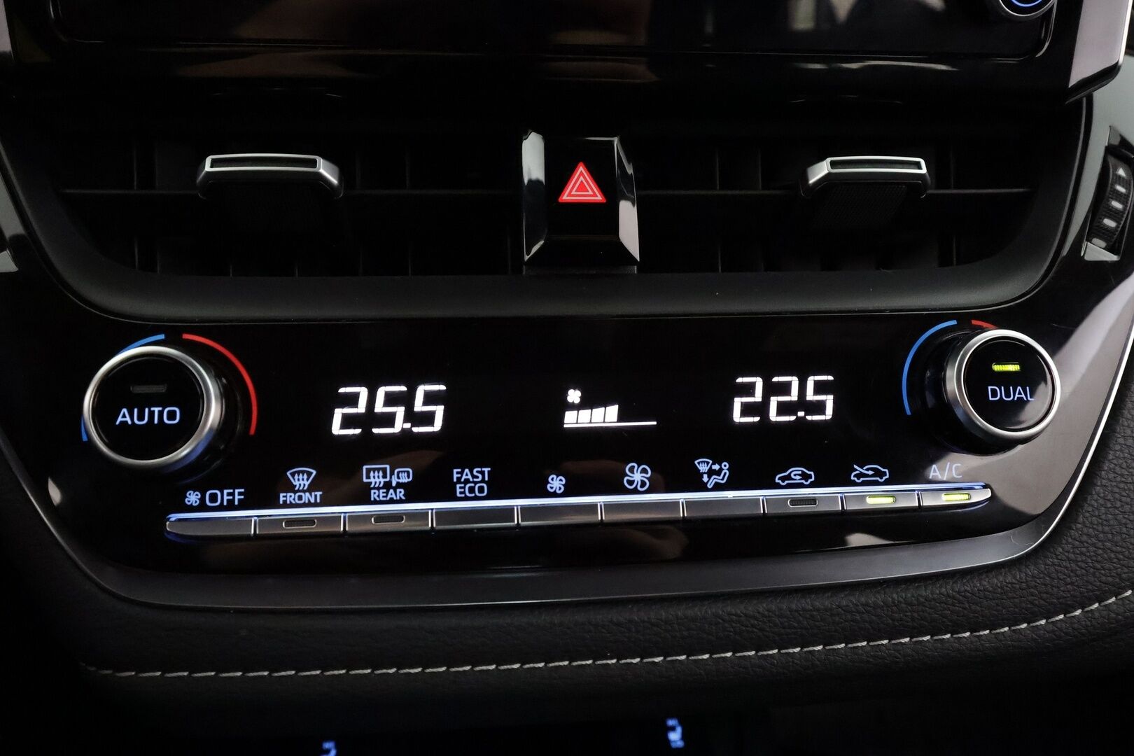 Toyota Corolla 2020 Hatchback 1,2 T Turbo Edition Multidrive S - | ACC | LED | P.Kamera | Sisätilanlämmitin | Navi | Kaistavahti | Suomi-auto | Kahdet renkaat |