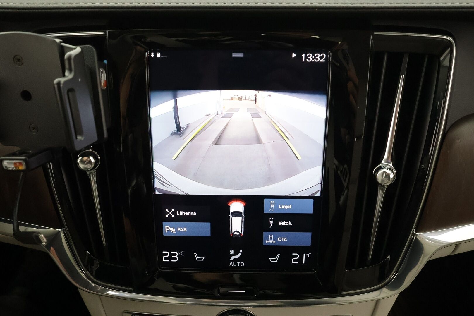 Volvo V90 2021 D3 Business Inscription Edition aut * Pilot assist / Koukku / Webasto / High Level LED / Muistipenkit / P.Kamera / Sporttinahat * - Suomi-auto / Kahdet Renkaat - HULLUT AVAJAISHULINAT KORKOTARJOUS 3,29 %