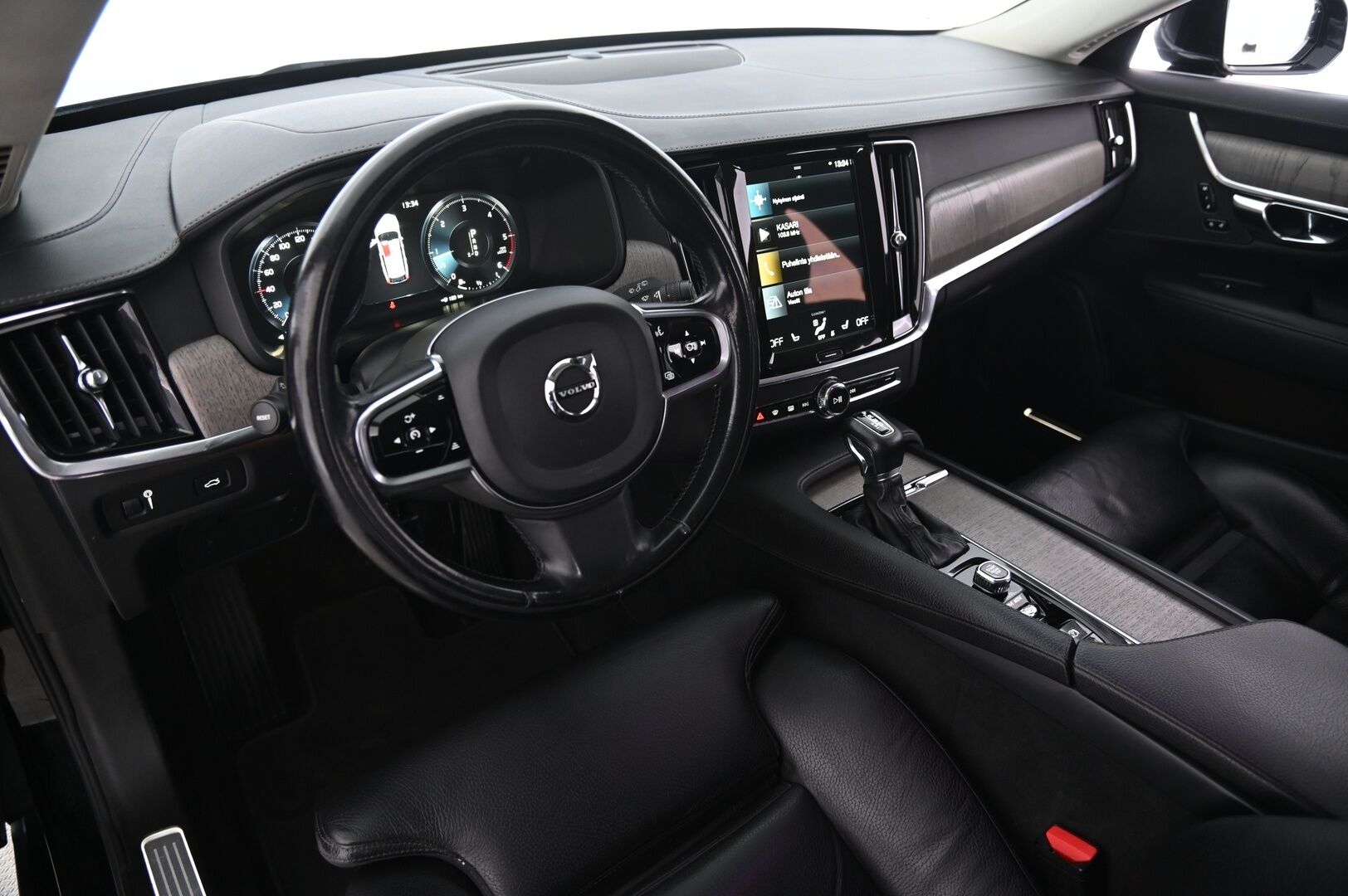 Volvo V90 2021 D3 Inscription Edition Taksi aut - Juuri Huollettu| Facelift | ACC & PilotAssist | Webasto | Muistinahat! | Peruutuskamera | ALV-Vähennyskelpoinen | KeyLessGo | 2x Renkaat&Vanteet