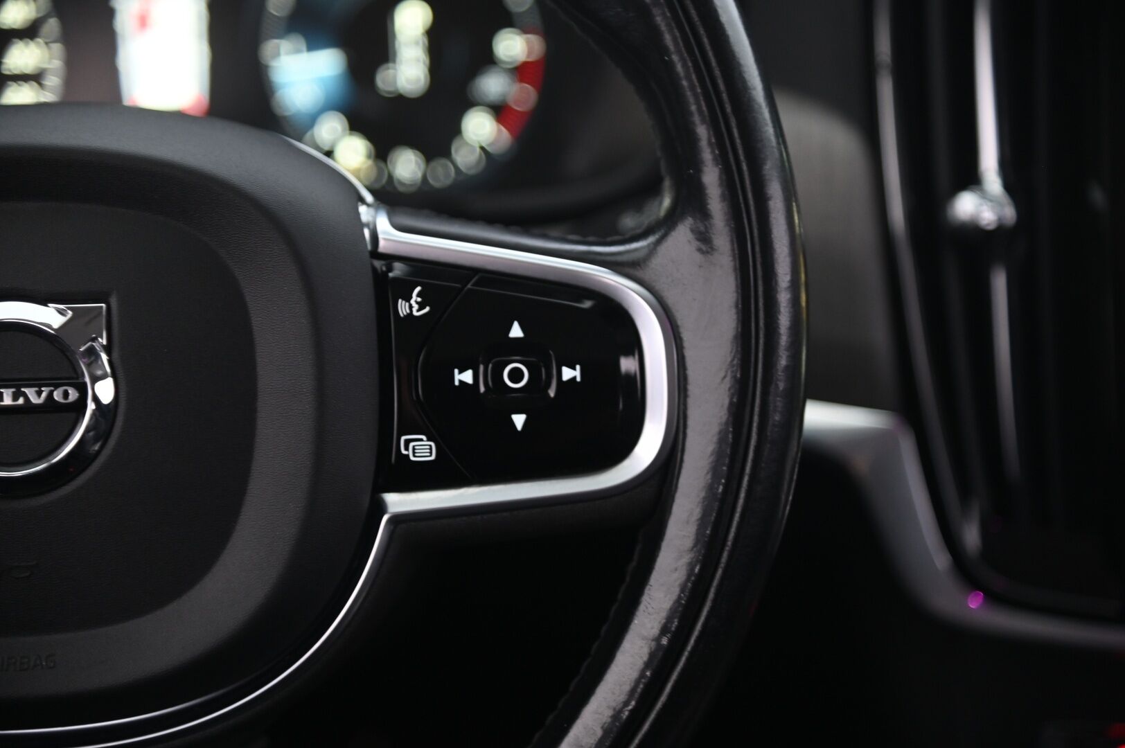 Volvo V90 2021 D3 Inscription Edition Taksi aut - Juuri Huollettu| Facelift | ACC & PilotAssist | Webasto | Muistinahat! | Peruutuskamera | ALV-Vähennyskelpoinen | KeyLessGo | 2x Renkaat&Vanteet