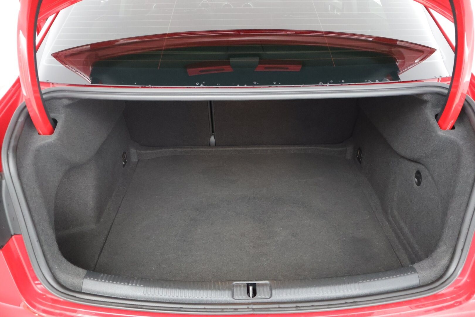 Audi A3 2018 Sedan 2,0 TFSI 140 kW quattro S tronic * P-kamera / Lohko / Suomi-auto* - 2x Renkaat / Hyvä huoltohistoria / Siisti - HULLU BLACKWEEK KORKOTARJOUS 2,49%