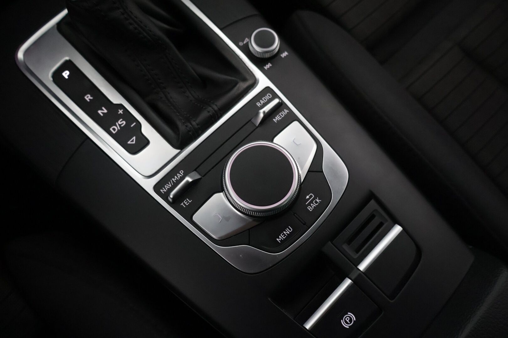 Audi A3 2018 Sedan 2,0 TFSI 140 kW quattro S tronic * P-kamera / Lohko / Suomi-auto* - 2x Renkaat / Hyvä huoltohistoria / Siisti - HULLU BLACKWEEK KORKOTARJOUS 2,49%