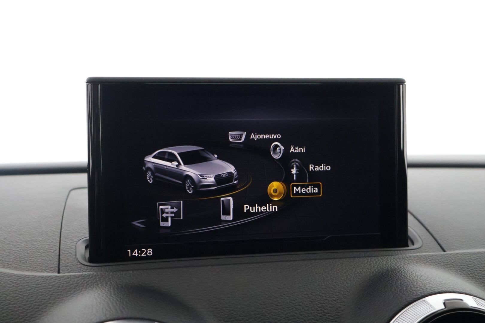 Audi A3 2018 Sedan 2,0 TFSI 140 kW quattro S tronic * P-kamera / Lohko / Suomi-auto* - 2x Renkaat / Hyvä huoltohistoria / Siisti - HULLU BLACKWEEK KORKOTARJOUS 2,49%