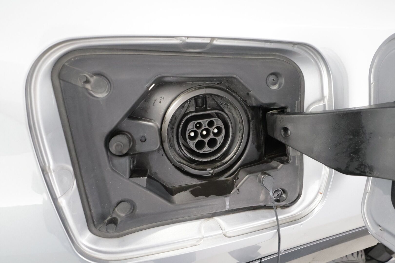 Toyota RAV4 Plug-in 2020 Hybrid 2,5 AWD-i Active * ACC / LED / P.kamera / Lohkolämmitin / Navi / Kaistavahti / Keyless * - Suomi-auto / 2x Latauskaapelit / Kahdet renkaat / Merkkihuollettu!