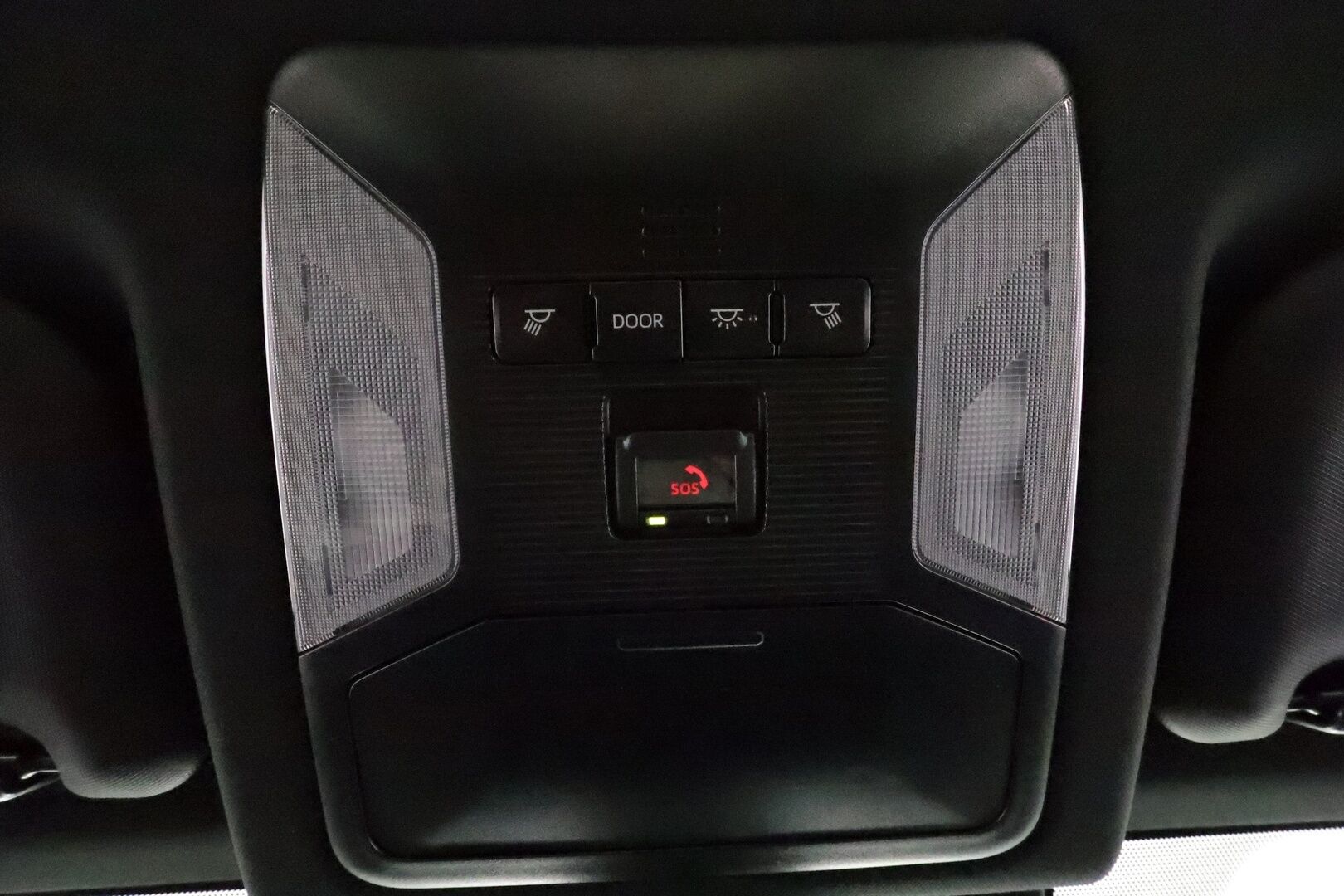 Toyota RAV4 Plug-in 2020 Hybrid 2,5 AWD-i Active * ACC / LED / P.kamera / Lohkolämmitin / Navi / Kaistavahti / Keyless * - Suomi-auto / 2x Latauskaapelit / Kahdet renkaat / Merkkihuollettu!