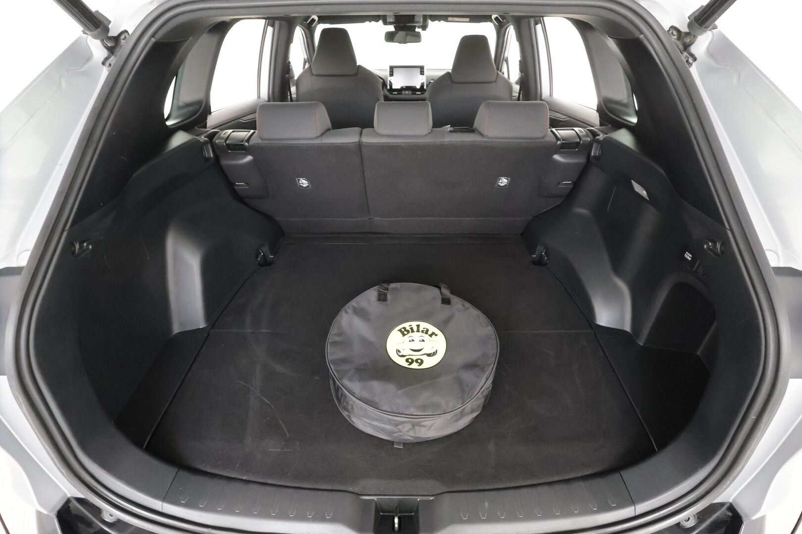 Toyota RAV4 Plug-in 2020 Hybrid 2,5 AWD-i Active * ACC / LED / P.kamera / Lohkolämmitin / Navi / Kaistavahti / Keyless * - Suomi-auto / 2x Latauskaapelit / Kahdet renkaat / Merkkihuollettu!