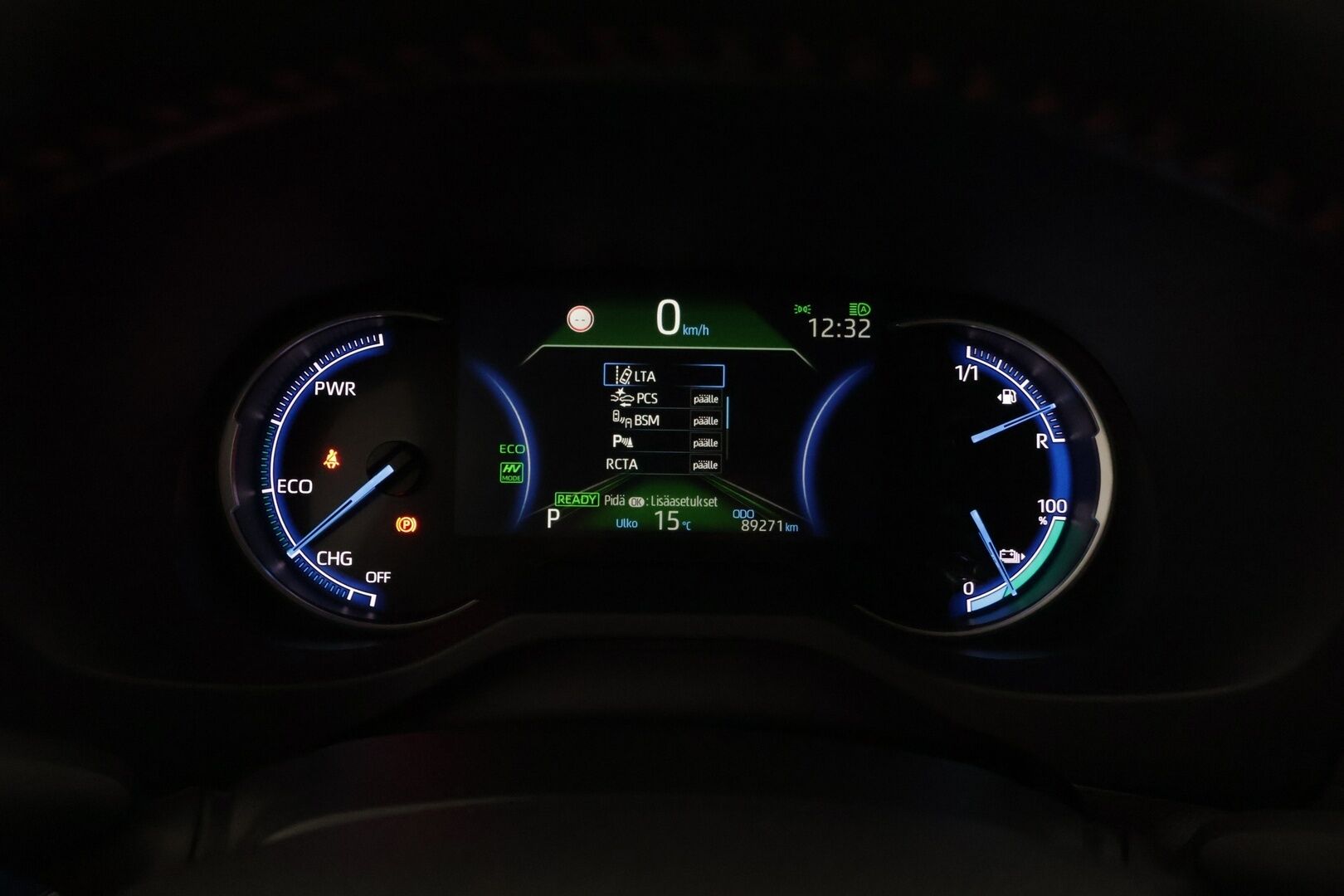 Toyota RAV4 Plug-in 2020 Hybrid 2,5 AWD-i Active / Remote Climate Control / Adapt. Vakkari / Koukku / P-kamera / Sähköpenkki / Ratinlämmitin - Suomi-auto / 2x aluvanteet / Navi / Merkkihuollettu / Lohko+sisäpuhallin!