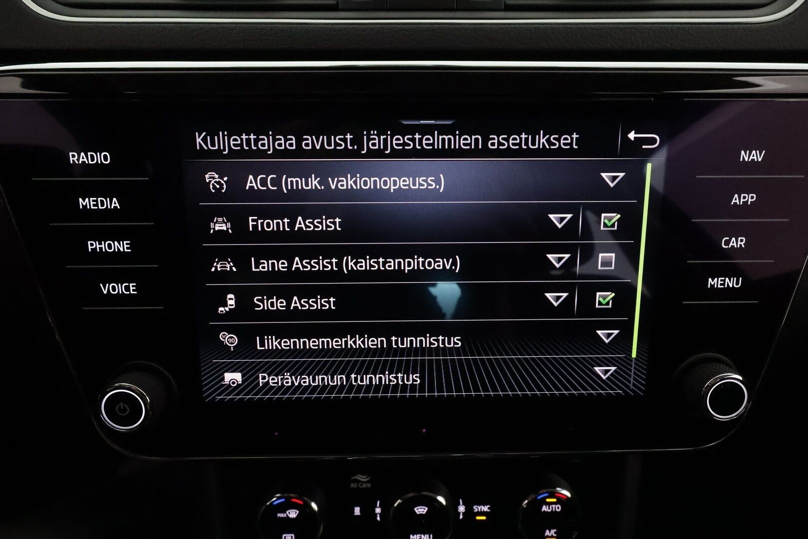 Skoda Superb 2021 1,4 TSI PHEV Style iV DSG ** Koukku / Webasto / Adapt.Vakkari / Matrix-LED / P.kamera / Muistipenkit / Navi / Canton ** - 1.Om Suomi-auto / 2x Latauskaapelit / Kahdet Renkaat / Akku Kuntotarkistettu!