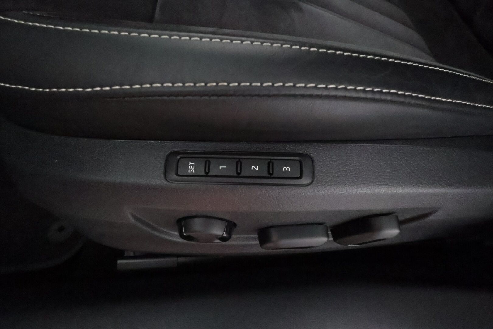 Skoda Superb 2021 1,4 TSI PHEV Style iV DSG ** Koukku / Webasto / Adapt.Vakkari / Matrix-LED / P.kamera / Muistipenkit / Navi / Canton ** - 1.Om Suomi-auto / 2x Latauskaapelit / Kahdet Renkaat / Akku Kuntotarkistettu!