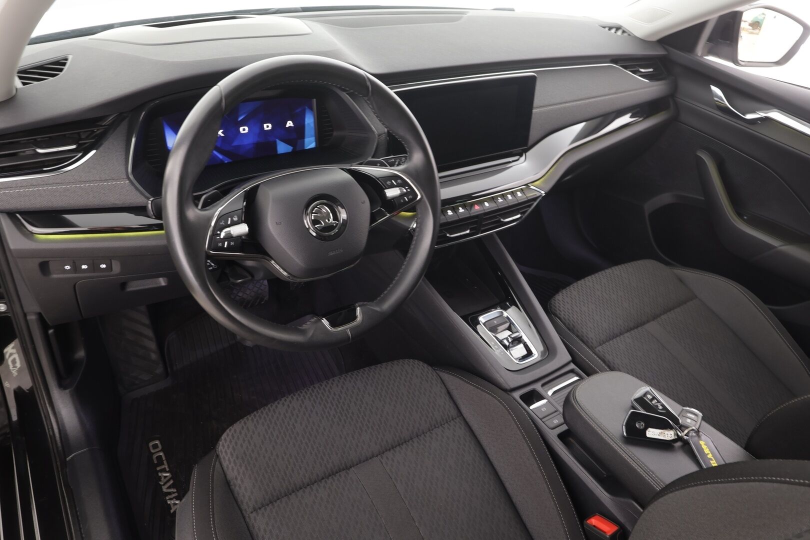 Skoda Octavia 2021 Combi 2,0 TDI 150 Style Launch Edition DSG  * HUD / ACC / Webasto / Koukku /  P-Kamera / Matrix-LED / Navi * - 1.om Suomi-auto / Kahdet renkaat