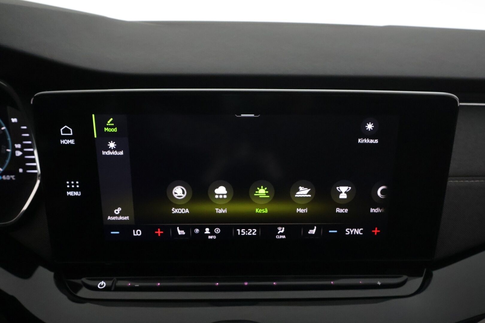 Skoda Octavia 2021 Combi 2,0 TDI 150 Style Launch Edition DSG  * HUD / ACC / Webasto / Koukku /  P-Kamera / Matrix-LED / Navi * - 1.om Suomi-auto / Kahdet renkaat