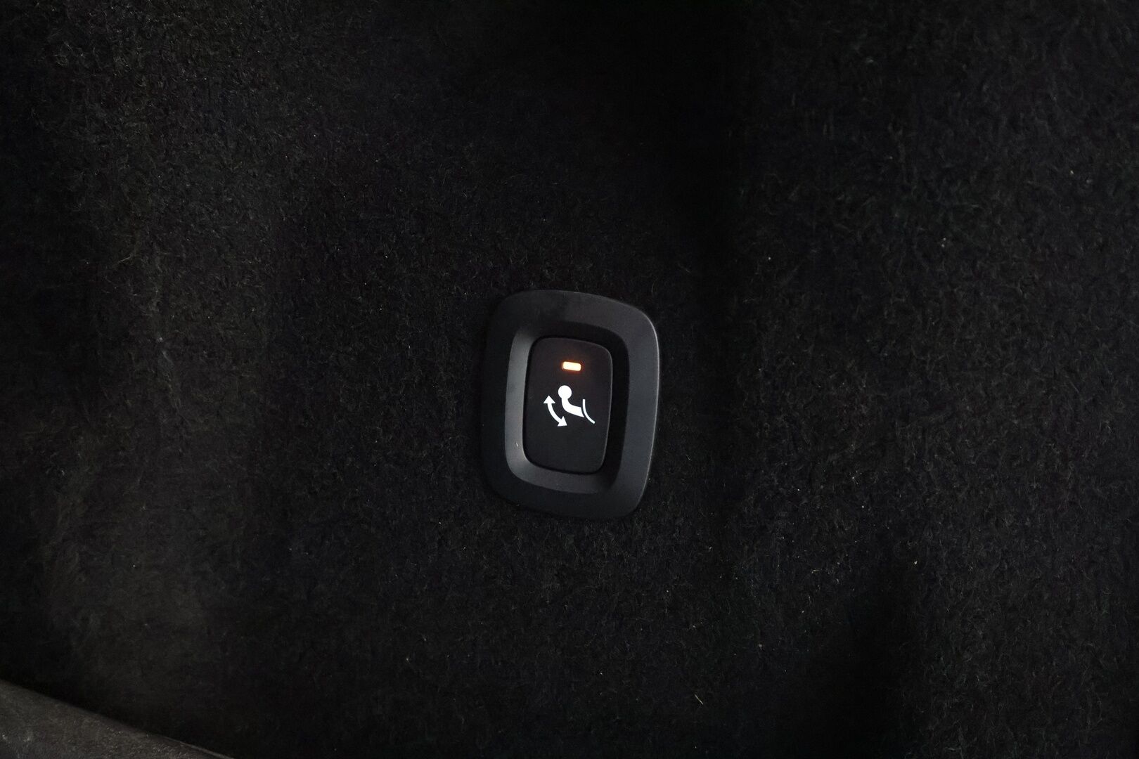 Volvo XC60 2021 T6 TwE AWD Business Inscription aut. * ACC / Panorama / Muistipenkki / Webasto / Koukku / BLIS / Vaaleat nahat * - Suomi-auto / Akku kuntotarkastettu / Kahdet renkaat aluvanteilla / Merkkihuollettu