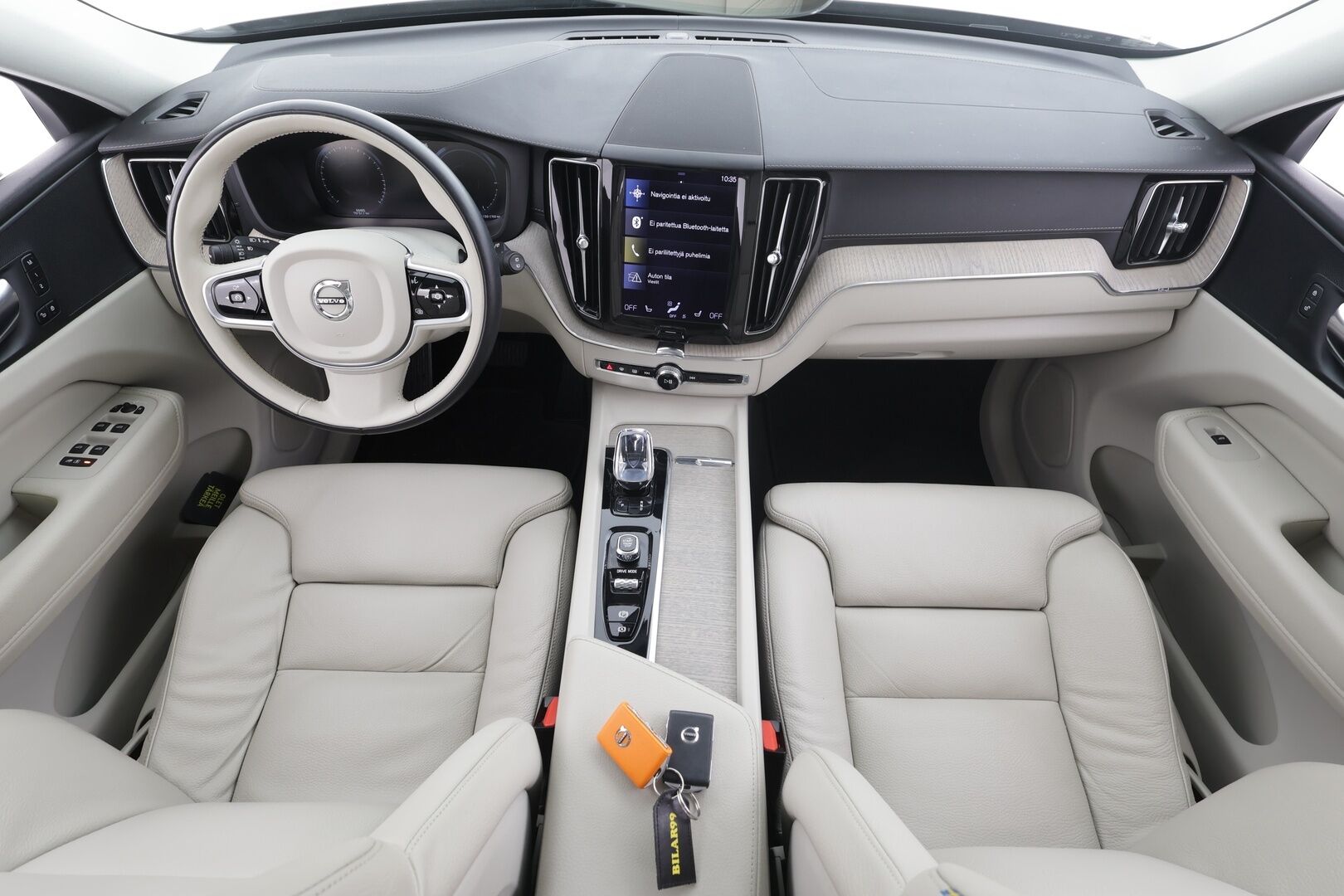 Volvo XC60 2021 T6 TwE AWD Business Inscription aut. * ACC / Panorama / Muistipenkki / Webasto / Koukku / BLIS / Vaaleat nahat * - Suomi-auto / Akku kuntotarkastettu / Kahdet renkaat aluvanteilla / Merkkihuollettu