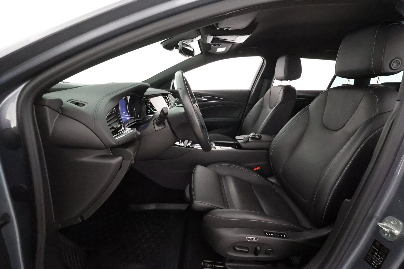 Opel Insignia 2021 Sports Tourer Executive GS 175 D AWD **HUD / Ilmastoidut penkit / Webasto / Bose / Adapt.vakkari / Koukku / P.kamera** - Facelift / Suomi-auto / Kahdet aluvanteet renkailla