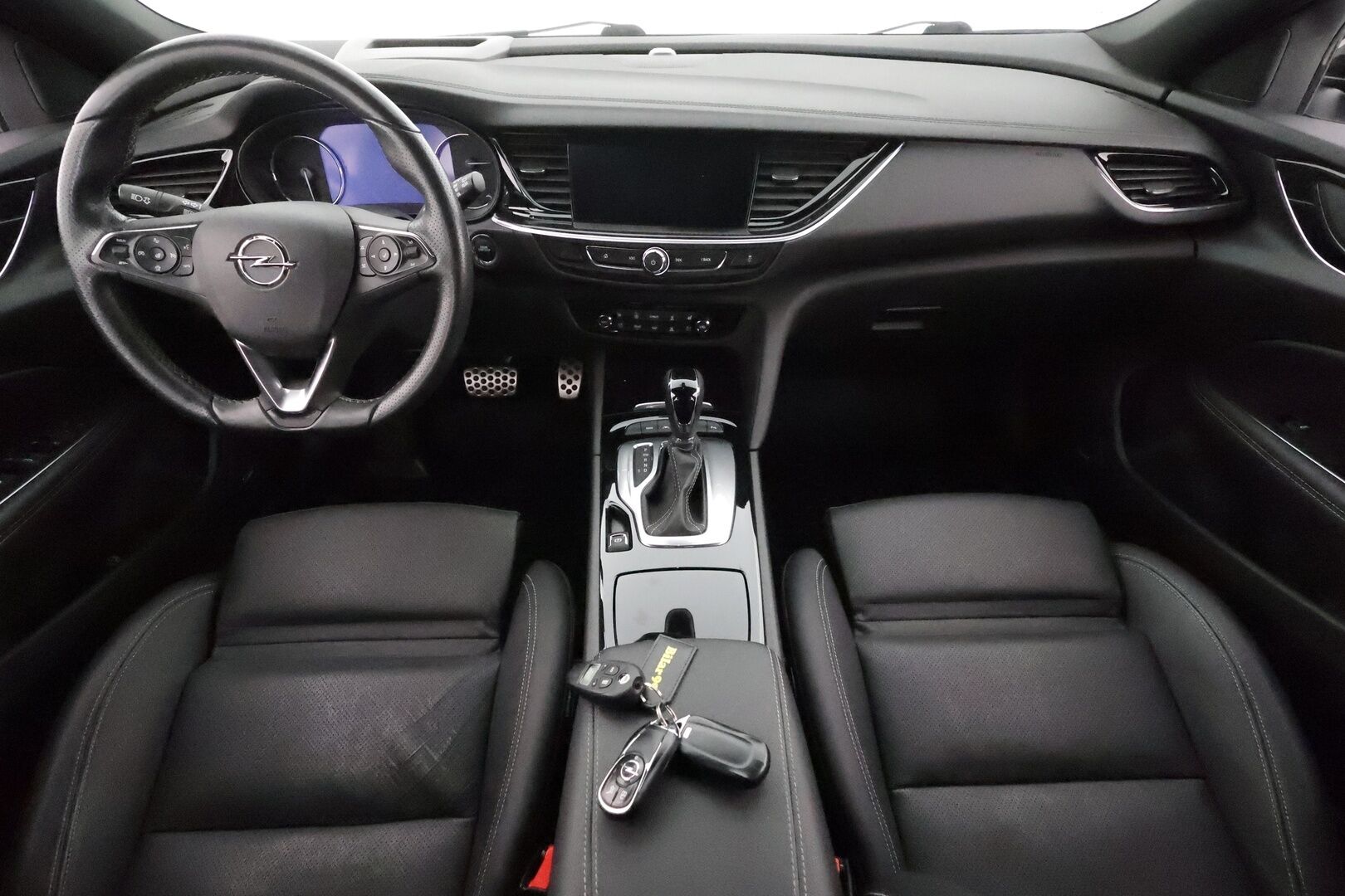Opel Insignia 2021 Sports Tourer Executive GS 175 D AWD **HUD / Ilmastoidut penkit / Webasto / Bose / Adapt.vakkari / Koukku / P.kamera** - Facelift / Suomi-auto / Kahdet aluvanteet renkailla