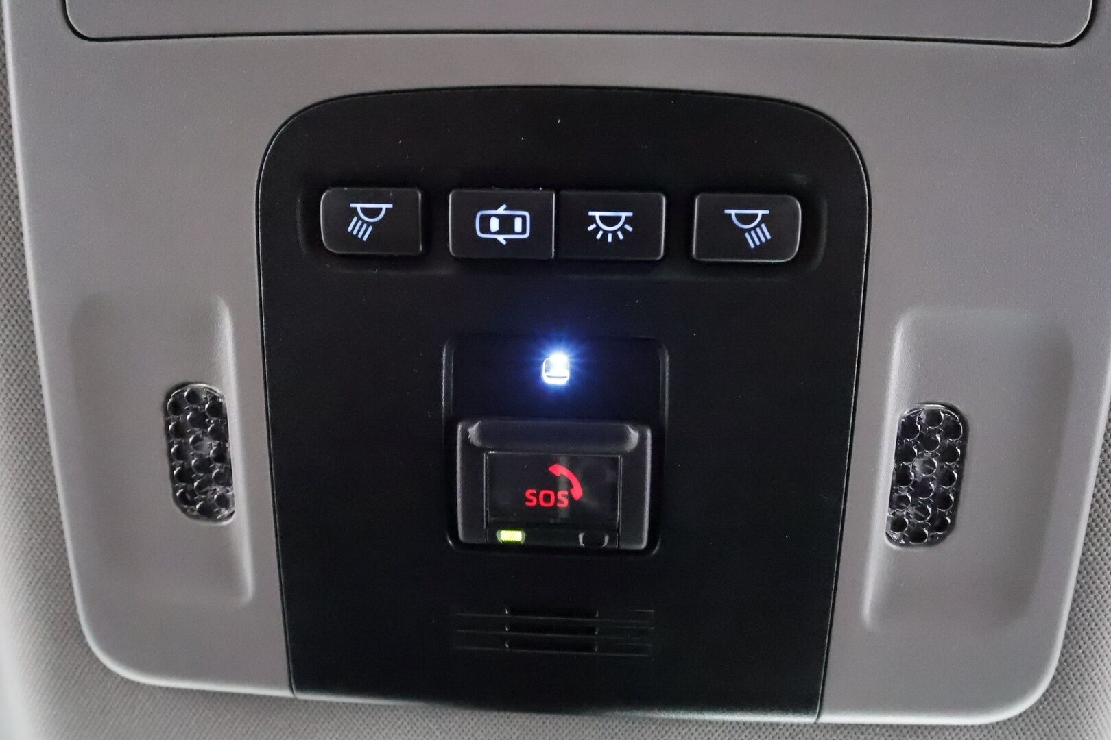 Toyota Camry 2021 2,5 Hybrid Style Edition * ACC / P.kamera / LED / Navi / Sähköpenkit / Nahat / KeylessGo / Lohkolämmitin * - Suomi-auto / Kahdet renkaat aluvanteilla / Merkkihuollettu - HULLUT BLACKWEEK JATKOT - KORKOTARJOUS 2,49%