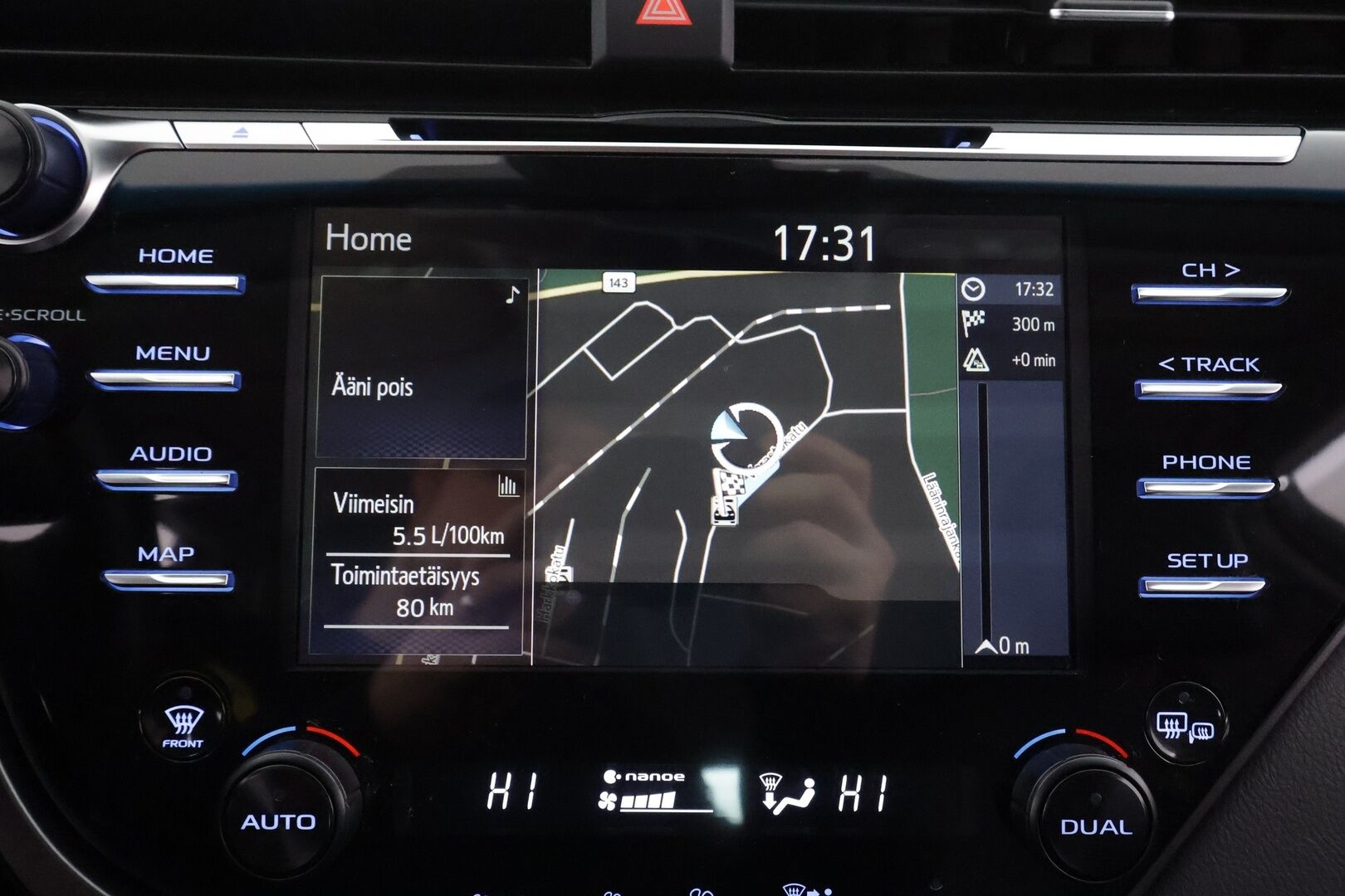 Toyota Camry 2021 2,5 Hybrid Style Edition * ACC / P.kamera / LED / Navi / Sähköpenkit / Nahat / KeylessGo / Lohkolämmitin * - Suomi-auto / Kahdet renkaat aluvanteilla / Merkkihuollettu - HULLUT BLACKWEEK JATKOT - KORKOTARJOUS 2,49%