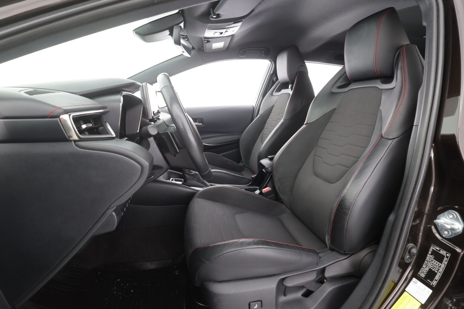 Toyota Corolla 2021 Touring Sports 2,0 Hybrid Style - | ACC | Puolinahat | LED | P.kamera | LTA | Navi | Apple & Android | Keyless | Sähk. takaluukku | Lohko+sisälämmitin | Merkkihuollot | 