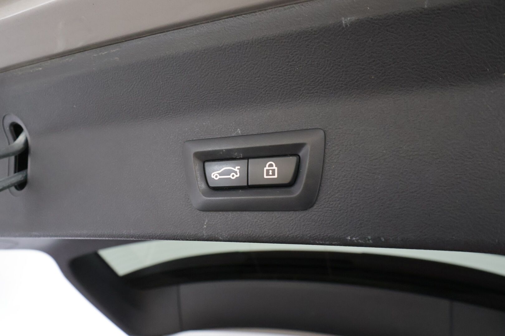 BMW iX3 2021 G08 Charged Plus * ACC / HUD / 360° / Adapt.LED / Panorama / Muistipenkki / Koukku / H&K / Comfort Access / Ruskeat nahat * - Adaptiivinen alusta / Suomi-auto / Kahdet renkaat aluvanteilla / Merkkihuollettu / Supervarusteet