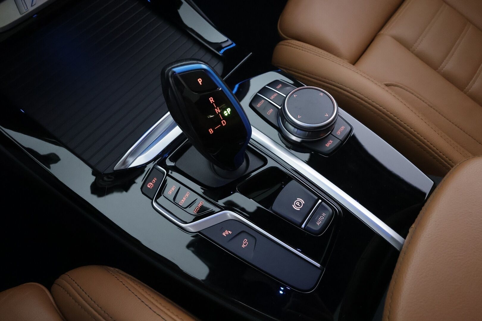 BMW iX3 2021 G08 Charged Plus * ACC / HUD / 360° / Adapt.LED / Panorama / Muistipenkki / Koukku / H&K / Comfort Access / Ruskeat nahat * - SoH 95,3% / Suomi-auto / Kahdet renkaat aluvanteilla / Merkkihuollettu / Supervarusteet