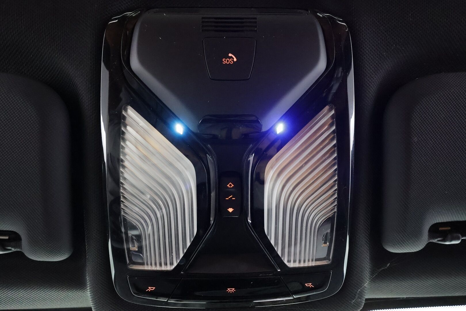 BMW iX3 2021 G08 Charged Plus * ACC / HUD / 360° / Adapt.LED / Panorama / Muistipenkki / Koukku / H&K / Comfort Access / Ruskeat nahat * - Adaptiivinen alusta / Suomi-auto / Kahdet renkaat aluvanteilla / Merkkihuollettu / Supervarusteet