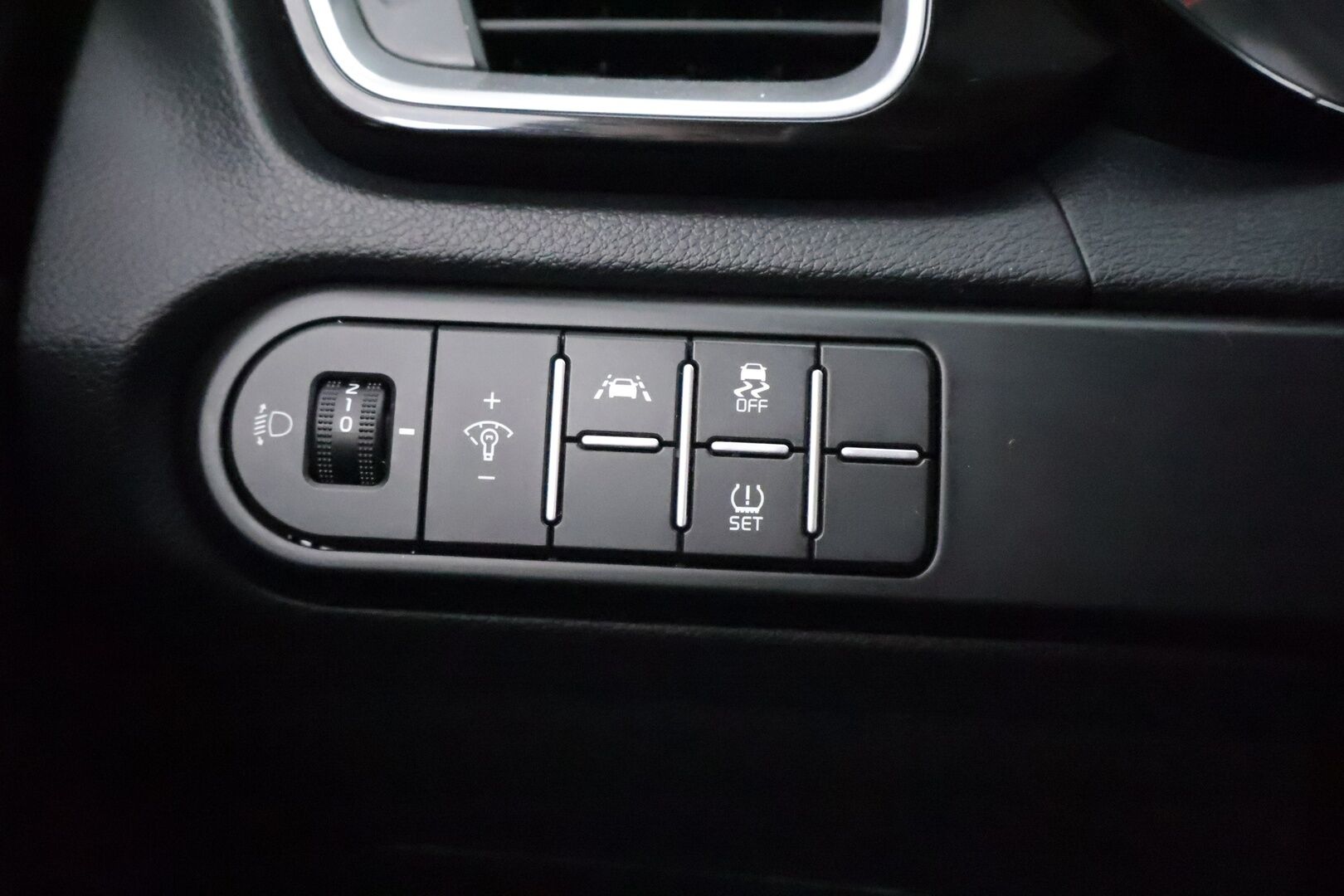 Kia Ceed 2022 1,0 T-GDI Mild-Hybrid 120hv EX SW DCT - Suomiauto | Koukku | Peruutuskamera | Lohko&Sisäpistoke | Puolinahat | Lämpölasi | Ratinlämmitys | Vakkari | Huippusiisti!