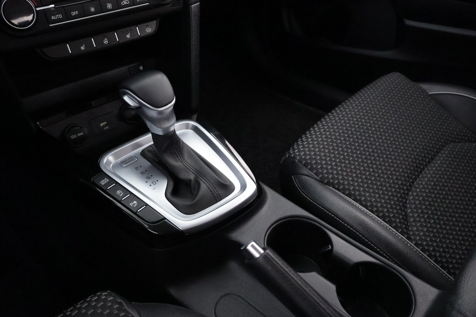 Kia Ceed 2022 1,0 T-GDI Mild-Hybrid 120hv EX SW DCT - Suomiauto | Koukku | Peruutuskamera | Lohko&Sisäpistoke | Puolinahat | Lämpölasi | Ratinlämmitys | Vakkari | Huippusiisti!