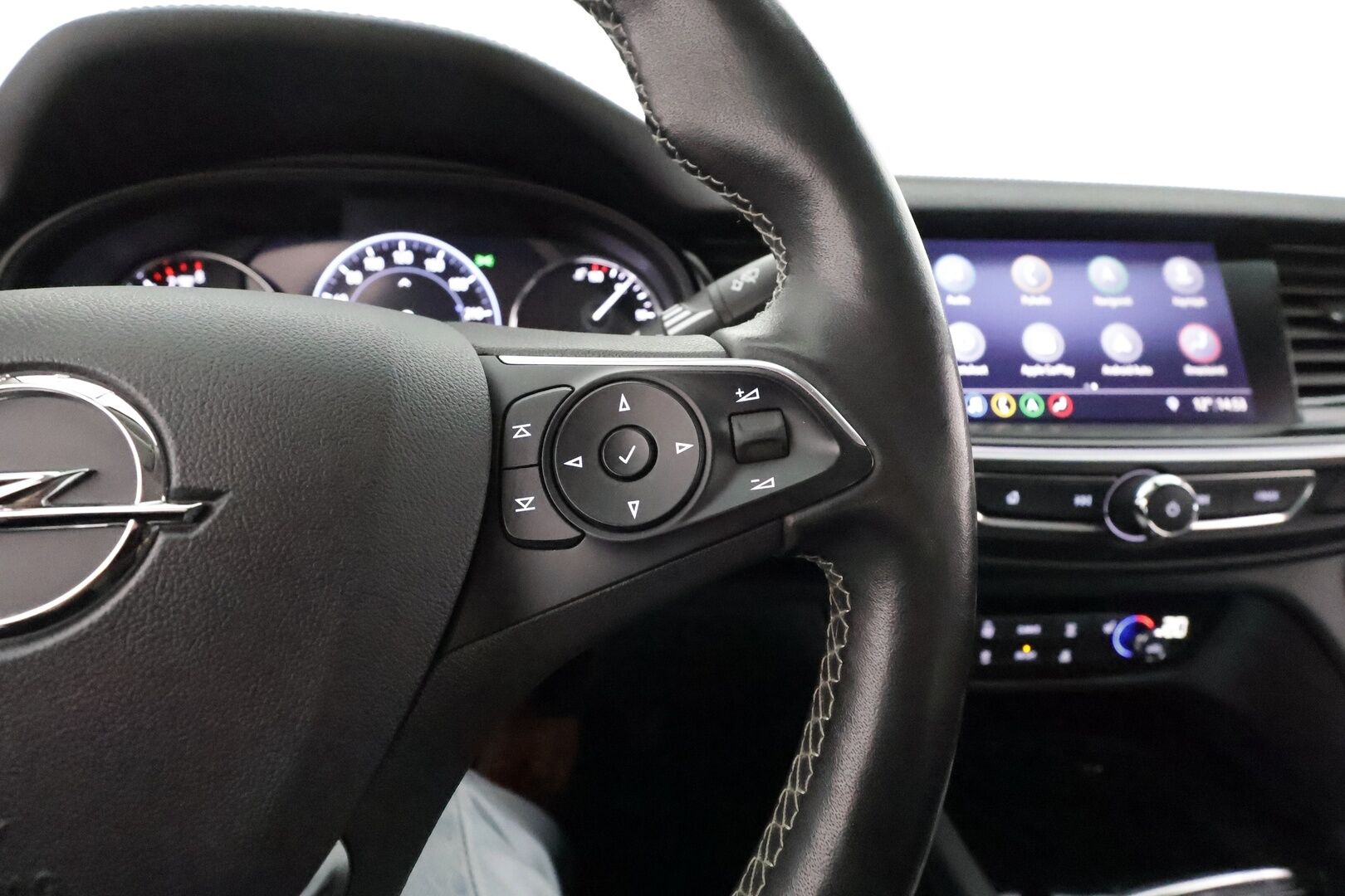 Opel Insignia 2021 Grand Sport Innovation Plus 200 Turbo A**1.om Suomi-auto / HUD / Adapt.vakkari  / P.kamera / Sporttipenkit / LED-valot** - Navi / 2x Renkaat