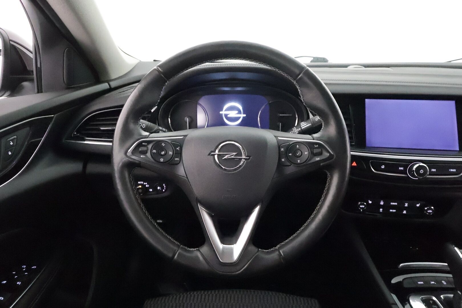 Opel Insignia 2021 Grand Sport Innovation Plus 200 Turbo A**1.om Suomi-auto / HUD / Adapt.vakkari  / P.kamera / Sporttipenkit / LED-valot** - Navi / 2x Renkaat