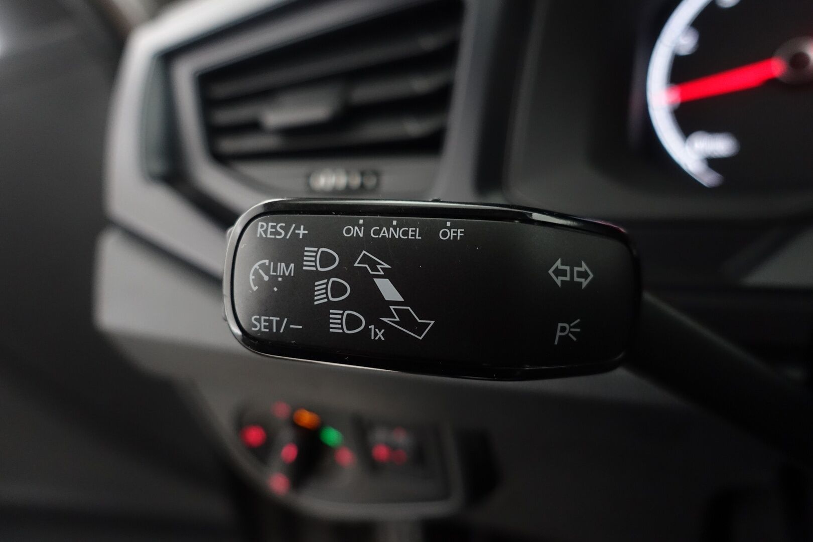 Volkswagen Polo 2021 Comfort 1,0 59 kW - | 2 Om. Suomi-auto | Facelift | Lohko+sisätilanlämmitin | Vakkari | Kahdet renkaat ja vanteet | Bluetooth | Juuri Huollettu | 