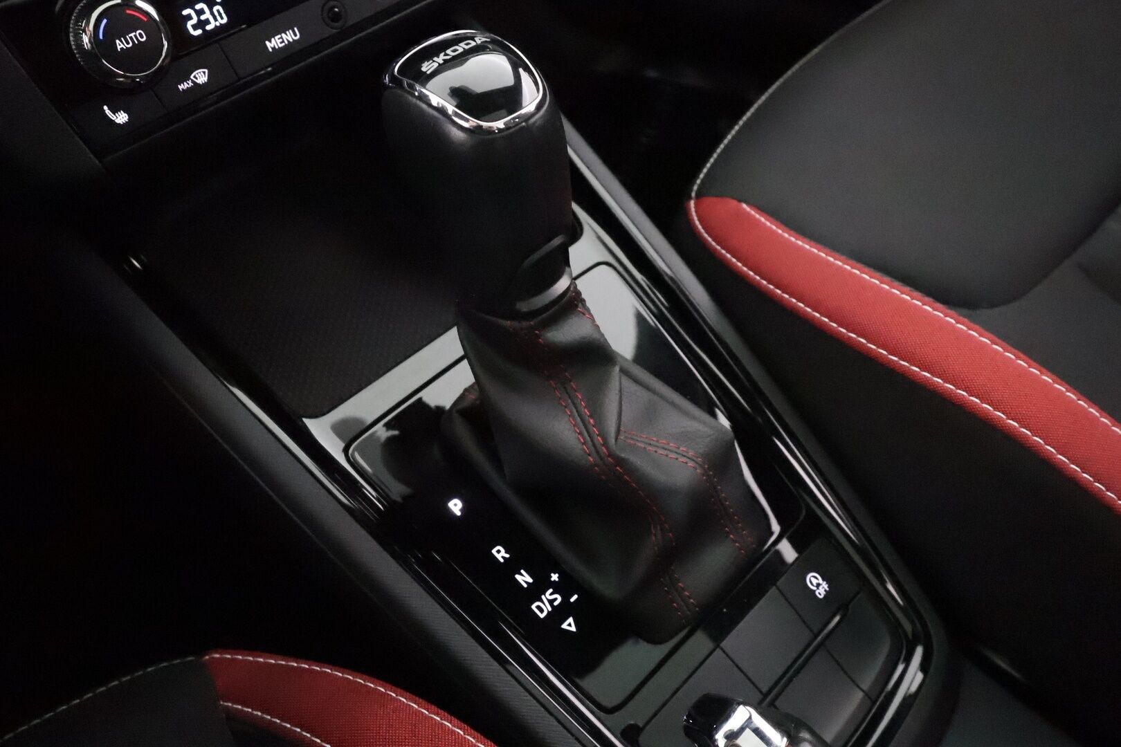 Skoda Scala 2021 1,5 TSI Monte Carlo DSG Autom. - | ACC | Kaistavahti | LED | Webasto | Keyless | P.Kamera | Lasikatto | Sähköpenkki | Lämmitettävä ohjauspyörä | Kahdet renkaat | 1.om Suomi-auto | Merkkihuollot |