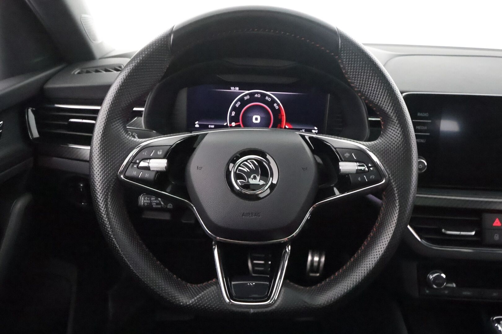 Skoda Scala 2021 1,5 TSI Monte Carlo DSG Autom. - | ACC | Kaistavahti | LED | Webasto | Keyless | P.Kamera | Lasikatto | Sähköpenkki | Lämmitettävä ohjauspyörä | Kahdet renkaat | 1.om Suomi-auto | Merkkihuollot |