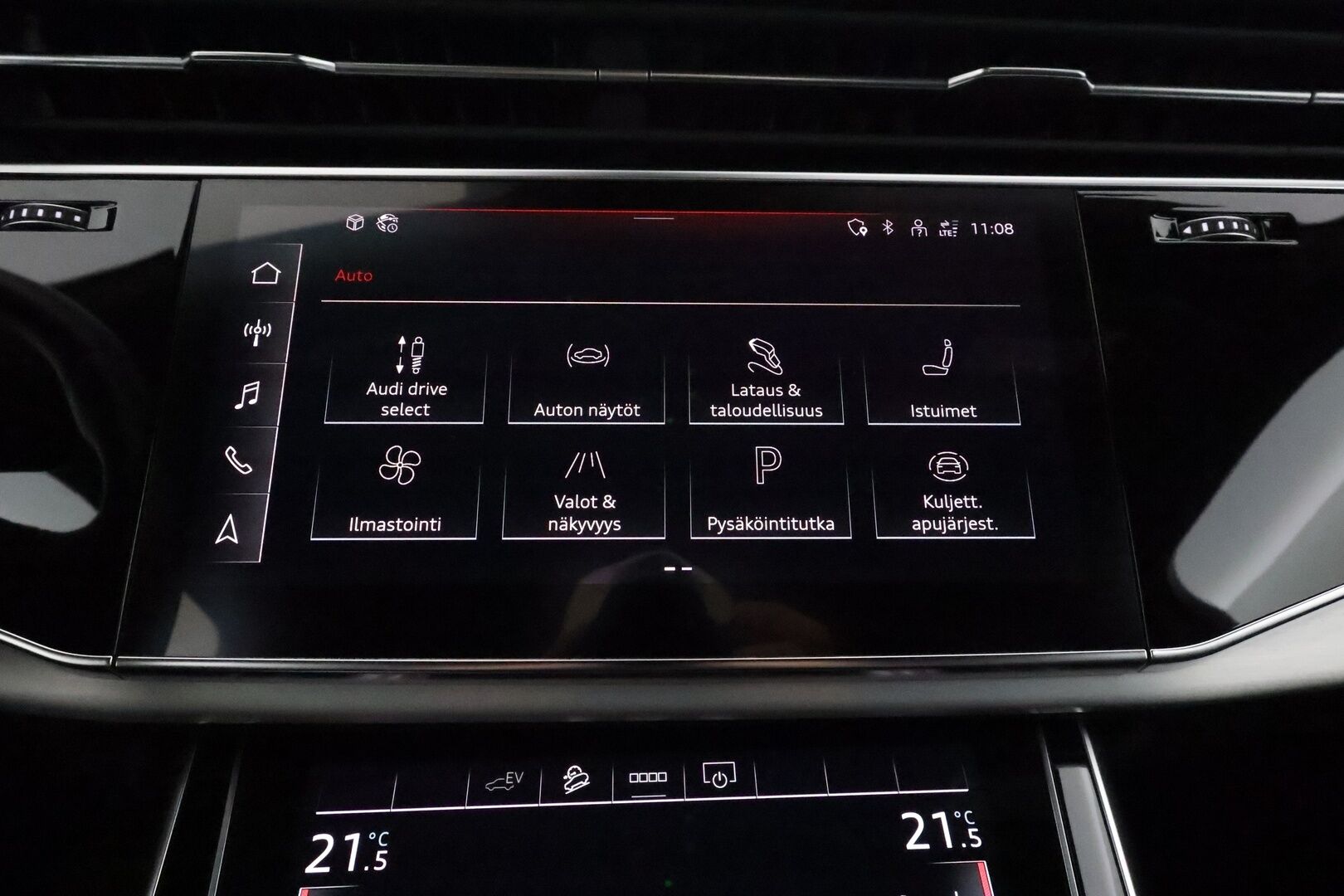 Audi Q7 2021 Business S line 60 TFSI e quattro **Adapt. vakkari / Ilma-alusta / Matrix LED / Sporttipenkit / P.kamera / Koukku** - 2,99 % KORKOTARJOUS TÄHÄN AUTOON - Black Optic - paketti / 1-om. Suomi-auto / Merkkihuollettu 