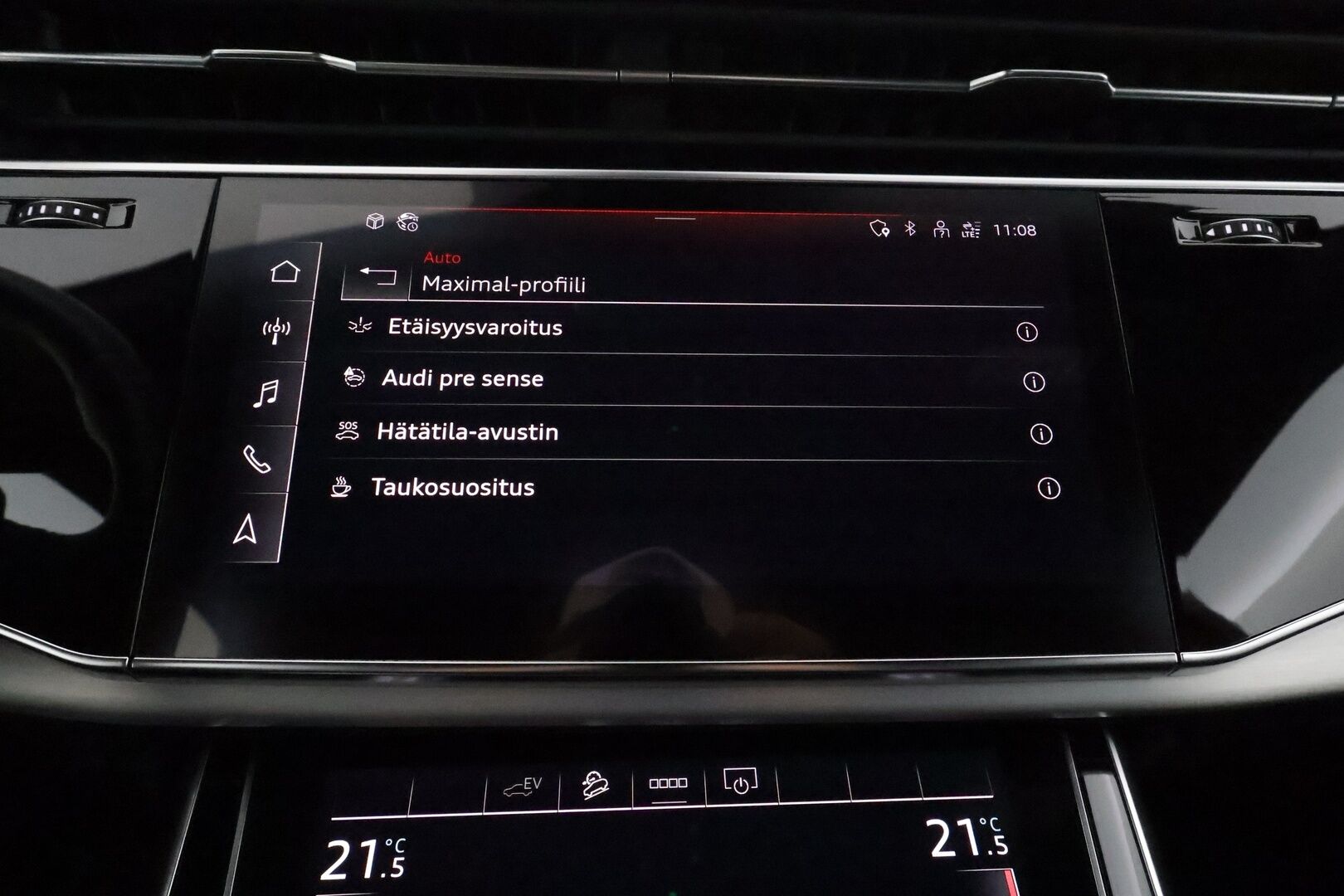 Audi Q7 2021 Business S line 60 TFSI e quattro **Adapt. vakkari / Ilma-alusta / Matrix LED / Sporttipenkit / P.kamera / Koukku** - Black Optic - paketti / 1-om. Suomi-auto / Merkkihuollettu