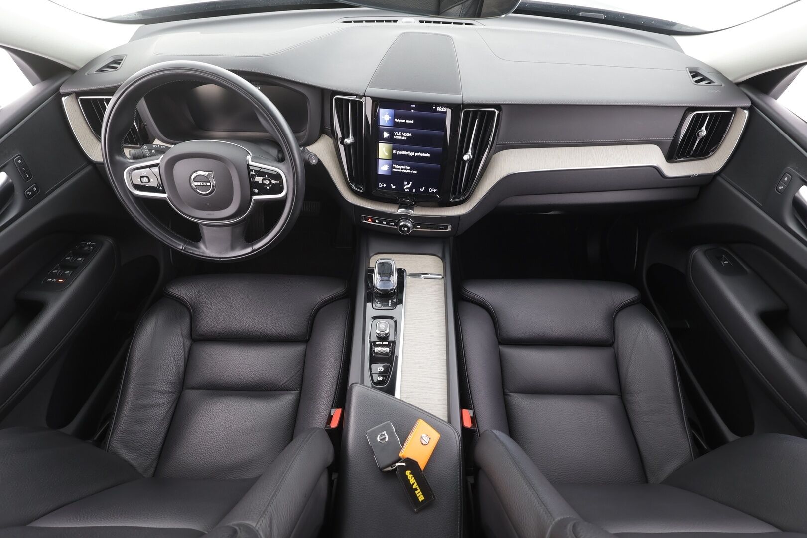 Volvo XC60 2021 T6 TwE AWD Business Inscription aut. - | ACC | Webasto | Panorama | Muistipenkki | Sporttinahat | P.kamera | Pilot assist | BLIS | Keyless | 1-om suomiauto | Merkkihuollot | ALV | 