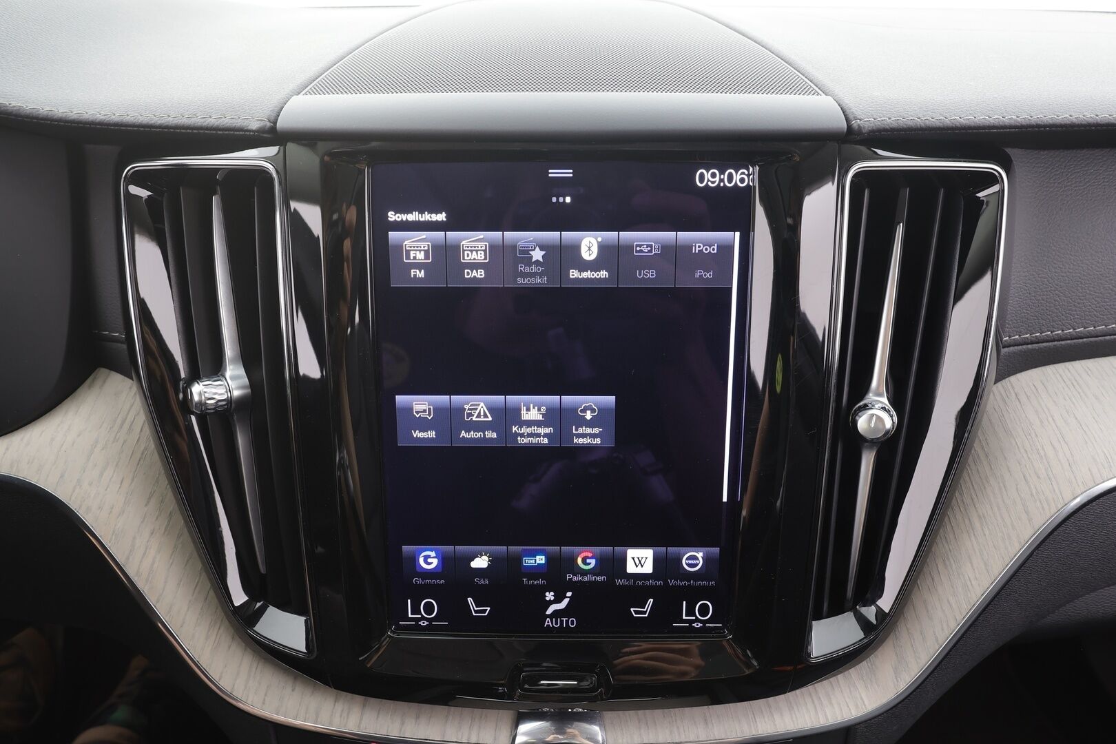 Volvo XC60 2021 T6 TwE AWD Business Inscription aut. - | ACC | Webasto | Panorama | Muistipenkki | Sporttinahat | P.kamera | Pilot assist | BLIS | Keyless | 1-om suomiauto | Merkkihuollot | ALV | 